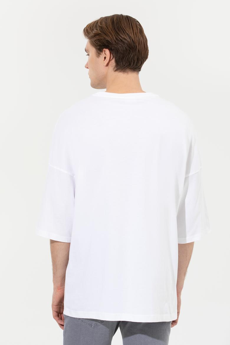Erkek Beyaz Oversize Bisiklet Yaka Tişört - 50246385007