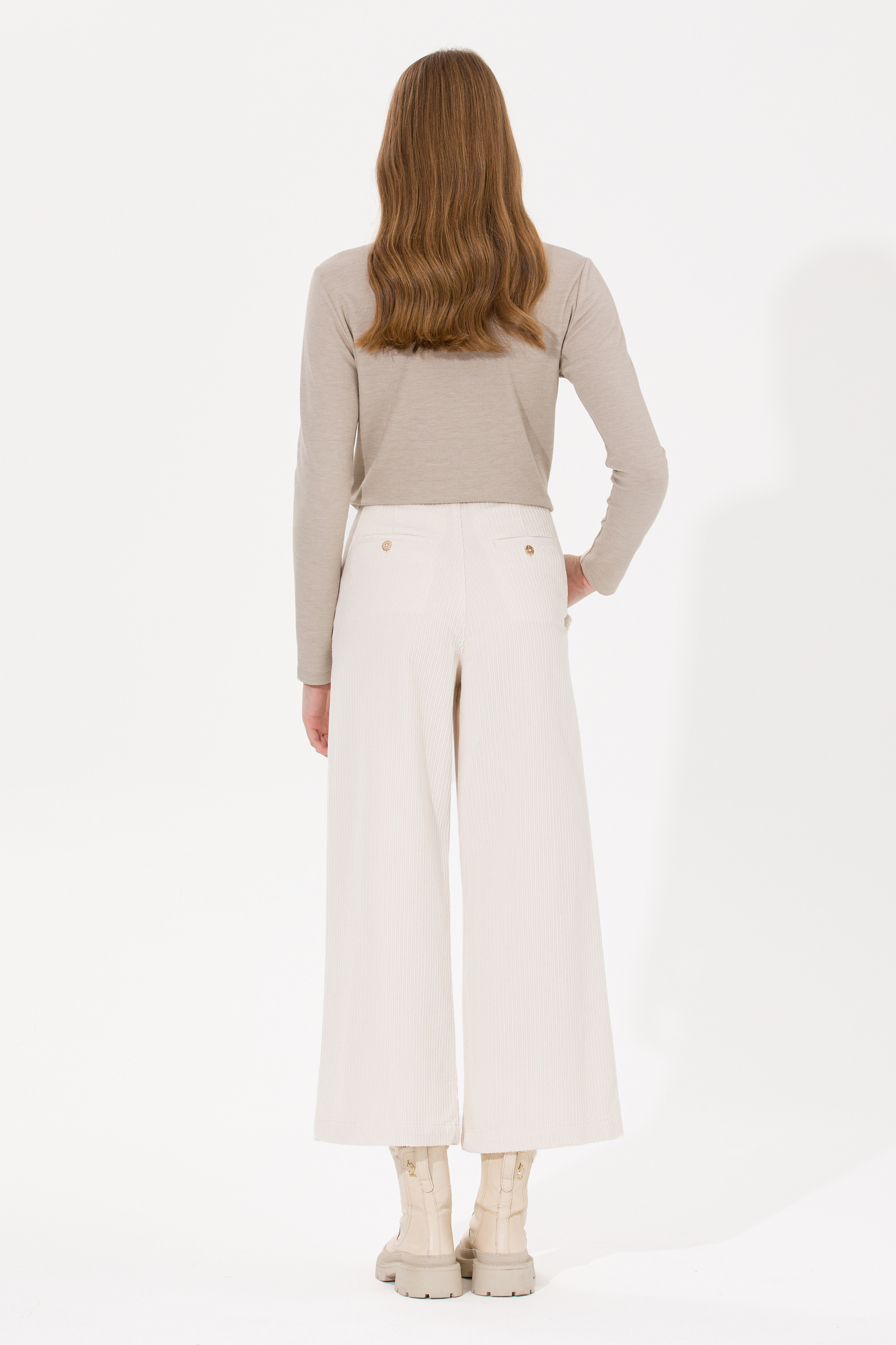 Kadın Krem Flare Cropped Fit Pantolon - Image 4