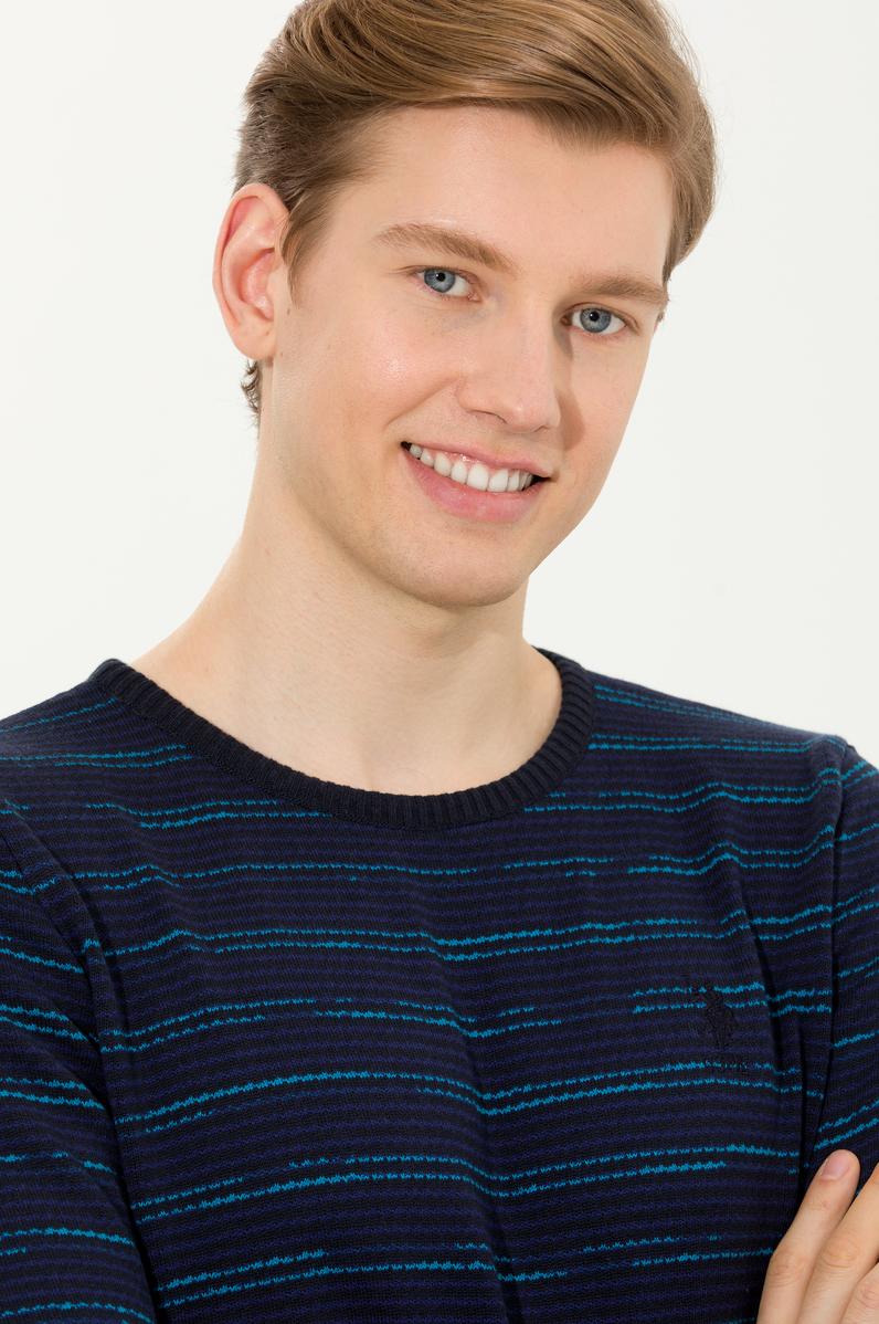 Erkek Lacivert Kazak