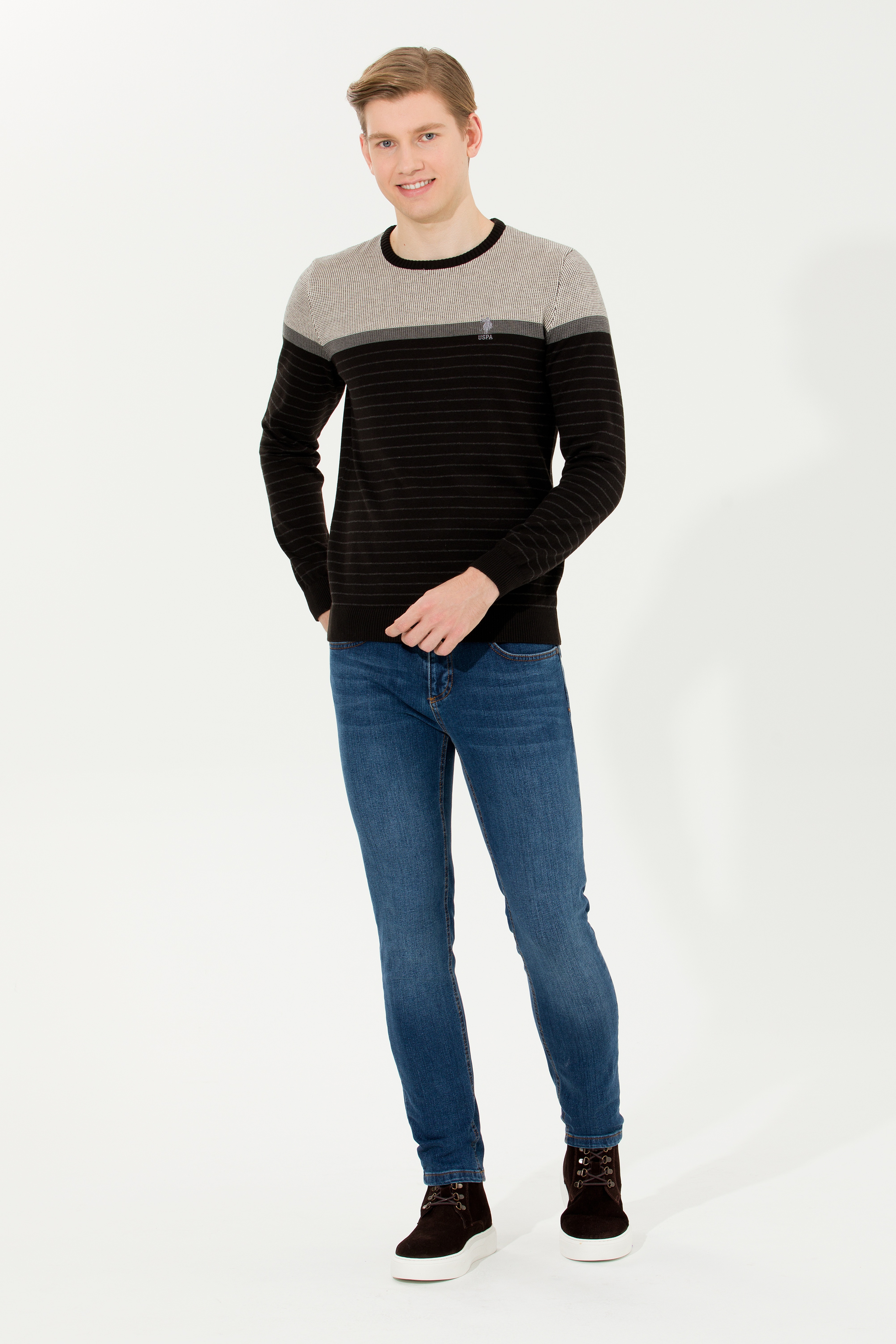 Erkek Siyah Bisiklet Yaka Triko Kazak