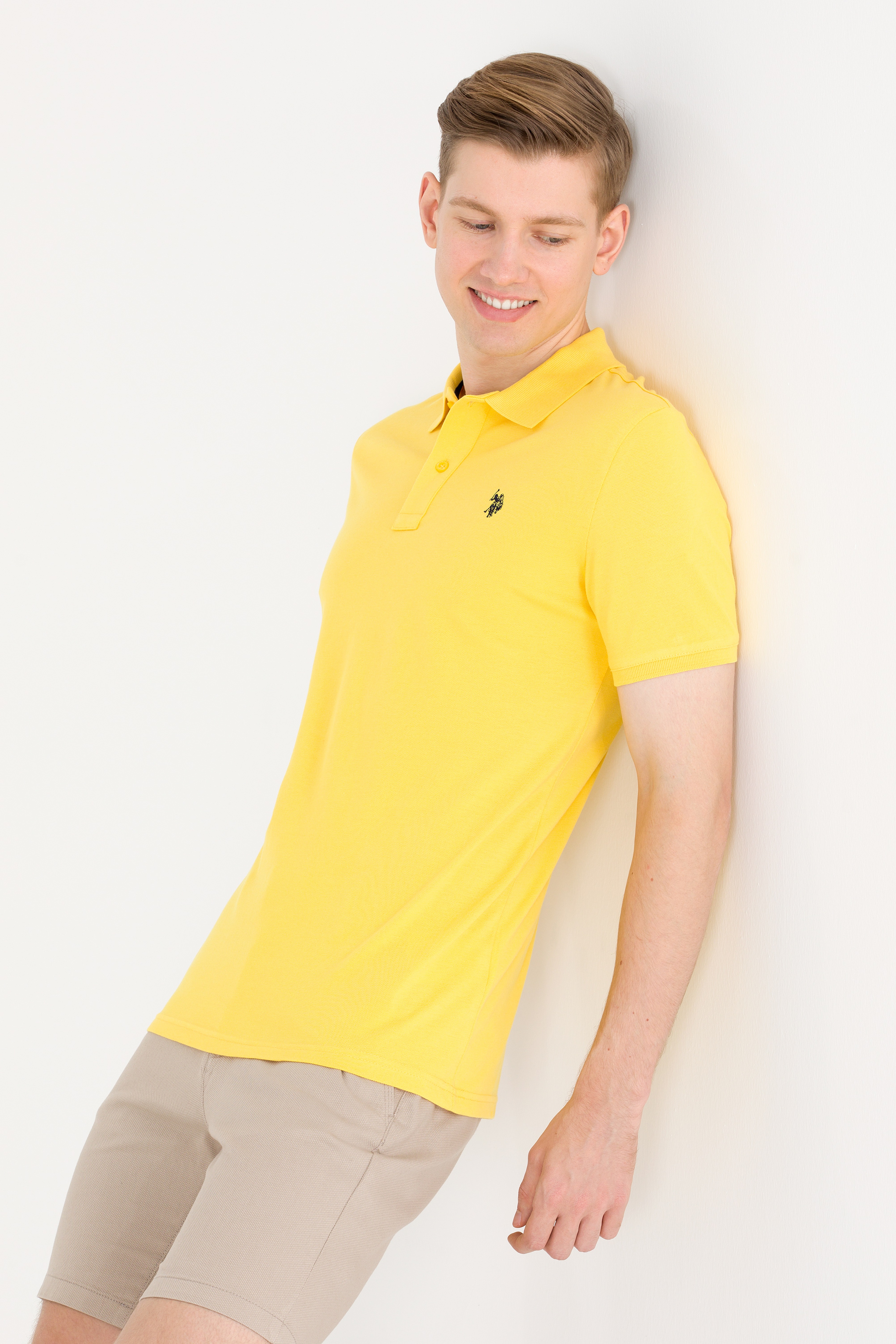 Erkek Koyu Sarı Basic Polo Yaka Tişört - Image 2