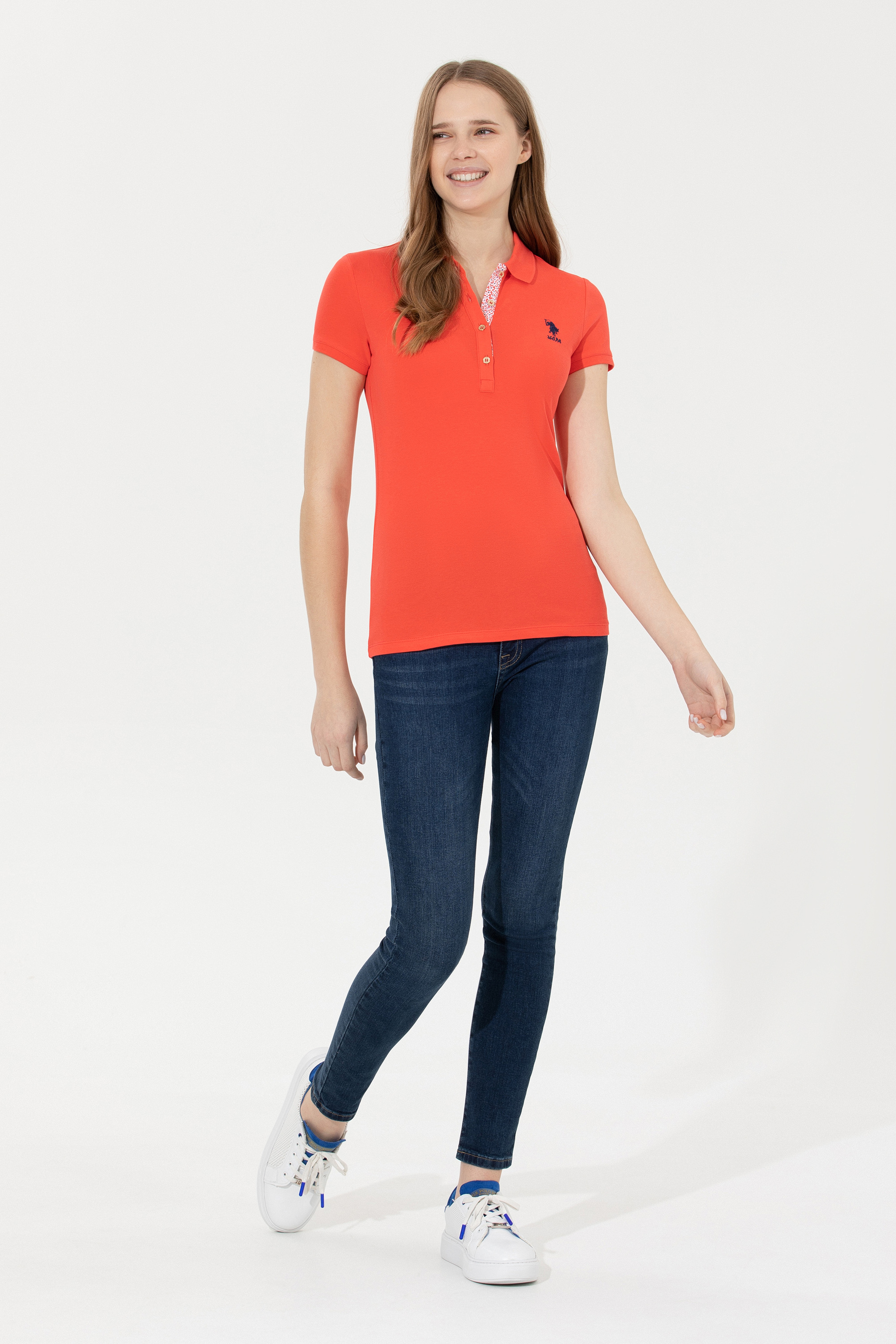 Kadın Kırmızı Basic Polo Yaka Tişört - Image 4