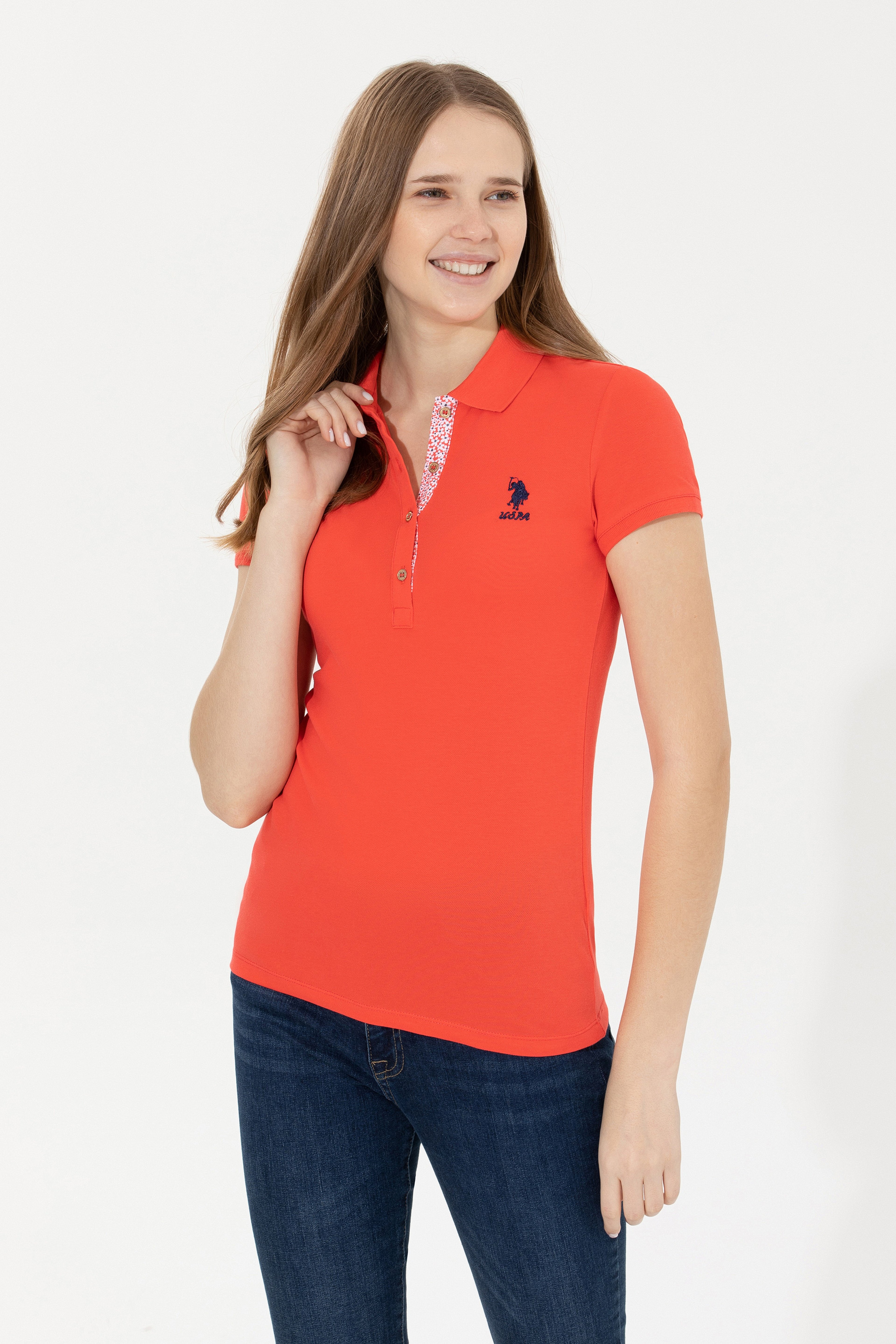 Kadın Kırmızı Basic Polo Yaka Tişört - Image 1