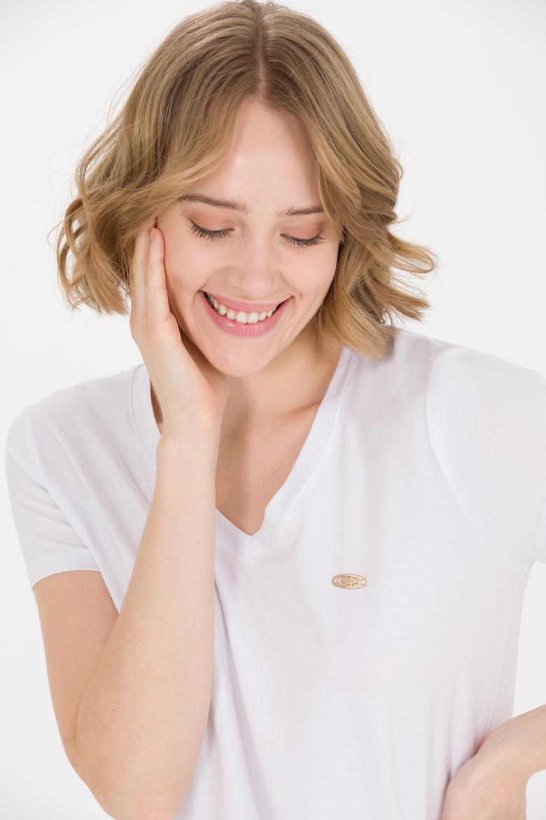Kadın Beyaz V Yaka Basic Tişört - 50269545014