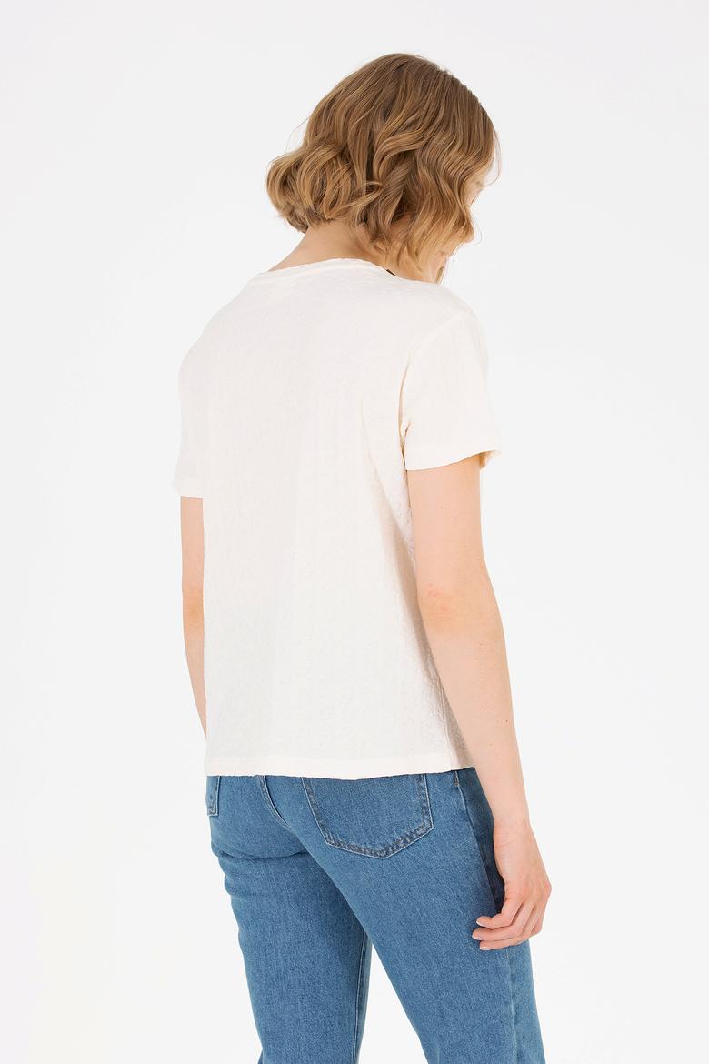 Kadın Krem Bisiklet Yaka Tişört - 50263105011
