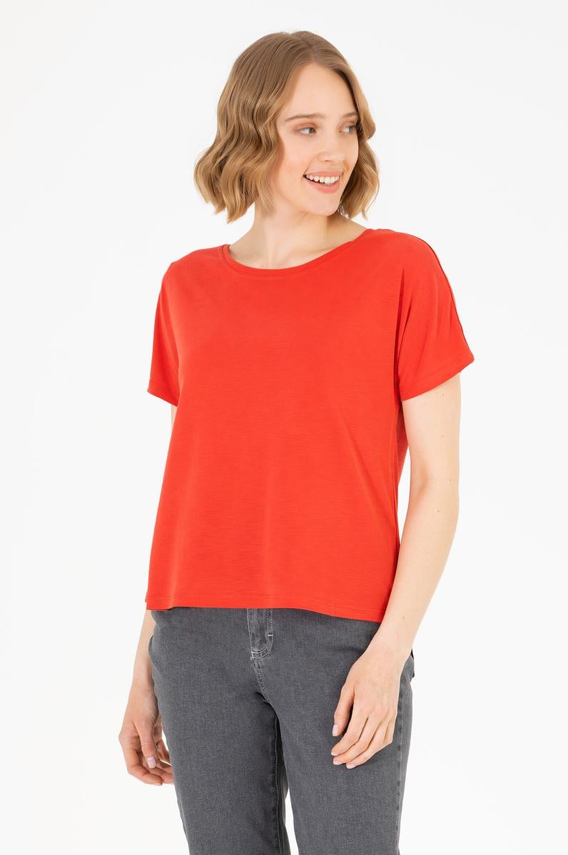 Kadın Kırmızı Bisiklet Yaka Tişört