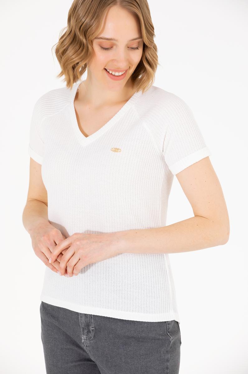 Kadın Ekru V Yaka Tişört