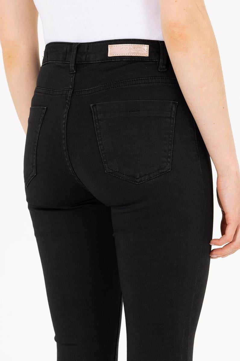 Kadın Siyah Jean Pantolon