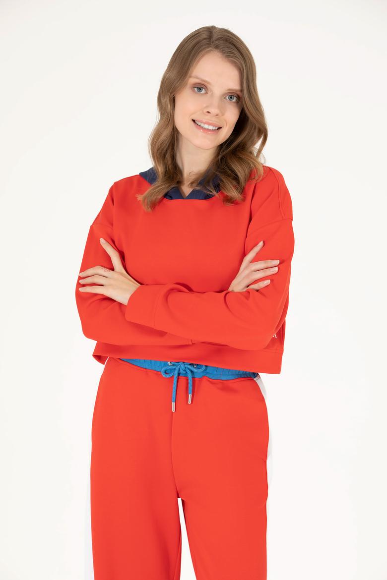 Kadın Kırmızı Kapüşonlu Sweatshirt