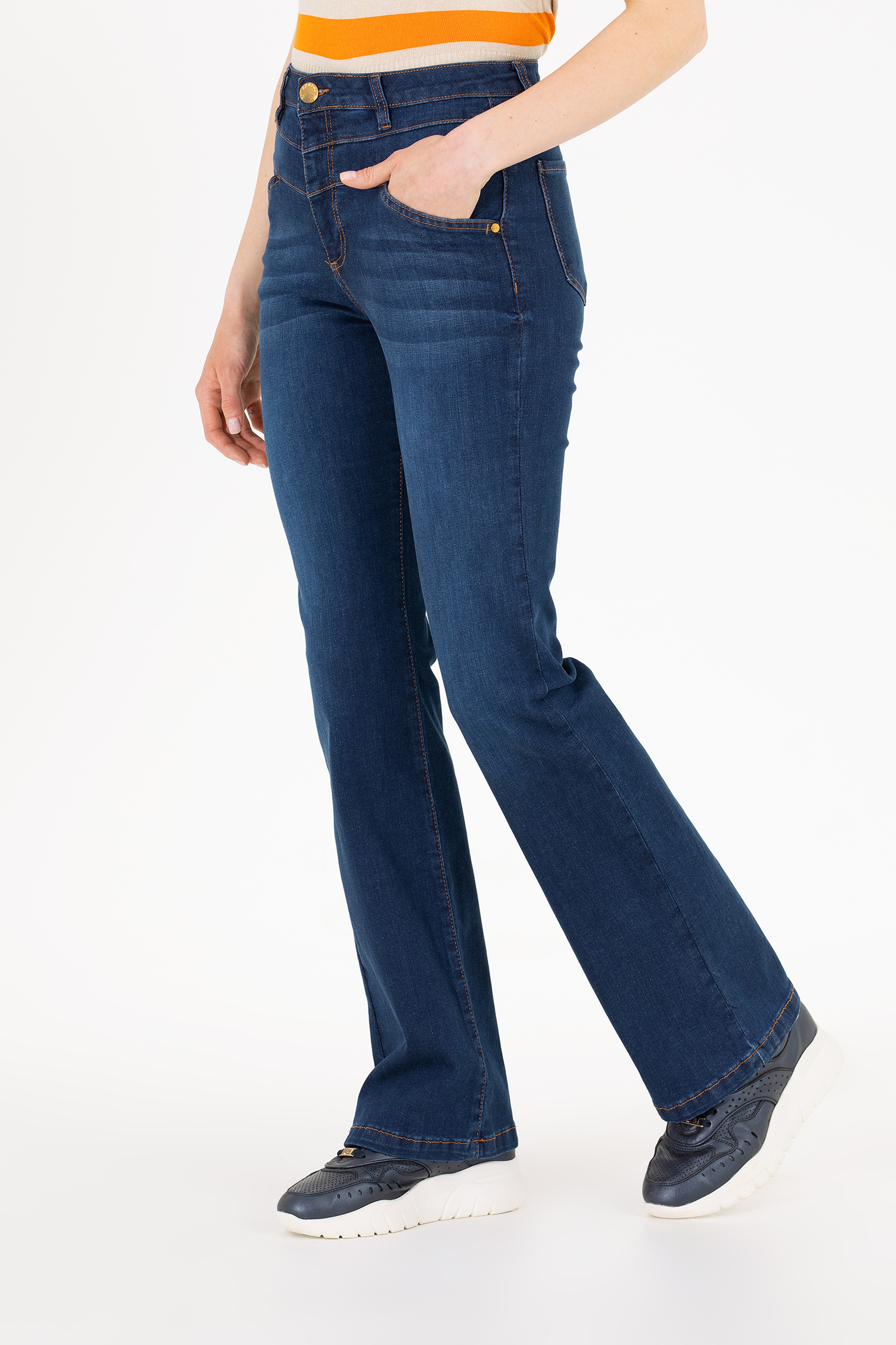 Kadın Koyu Mavi Slim Flare Fit Jean Pantolon - Image 2