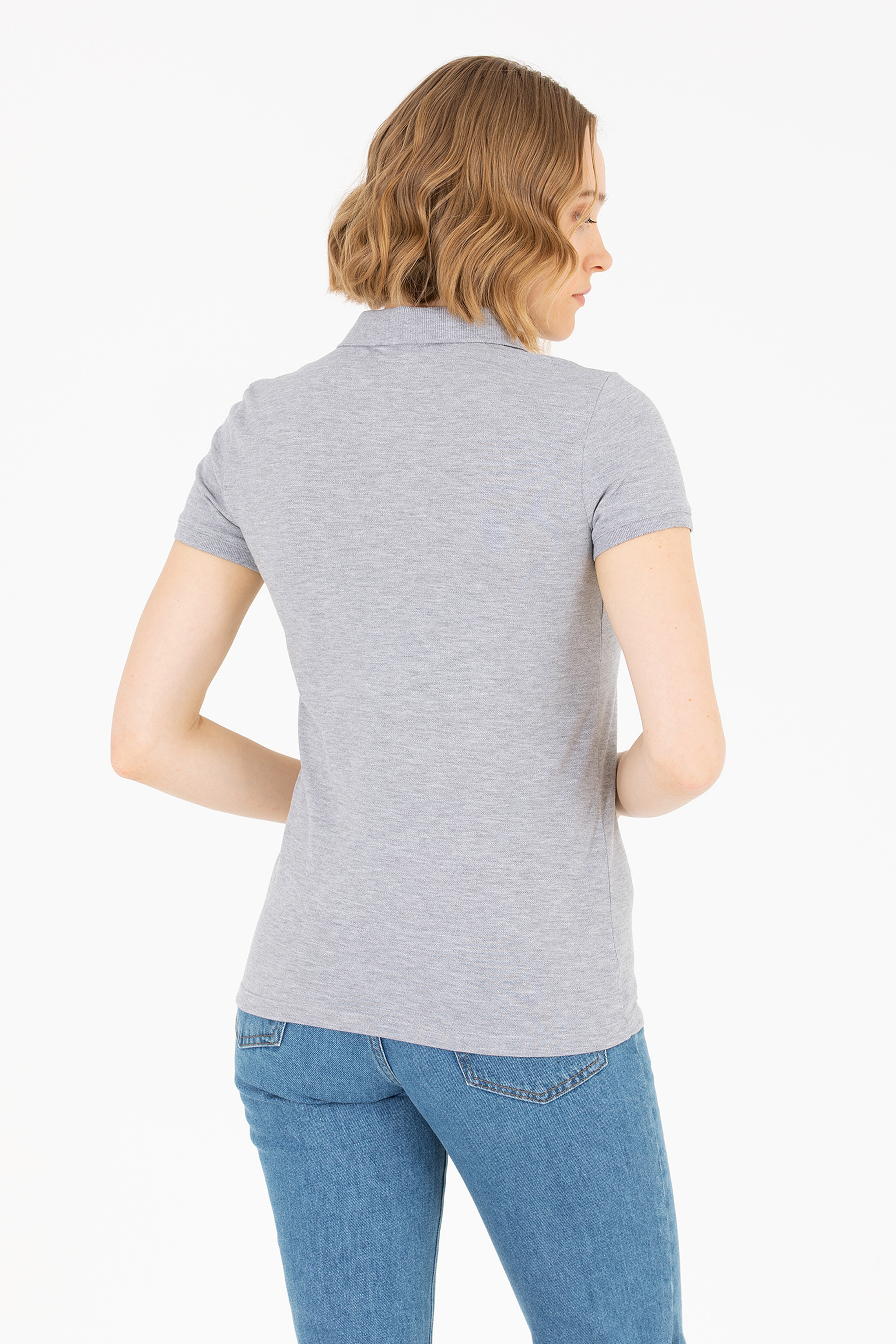 Kadın Gri Melanj Basic Polo Yaka Tişört - Image 5
