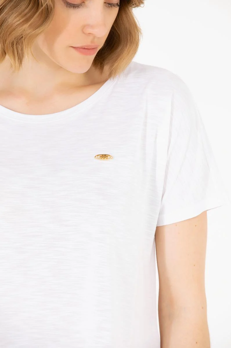 Kadın Beyaz Bisiklet Yaka Tişört