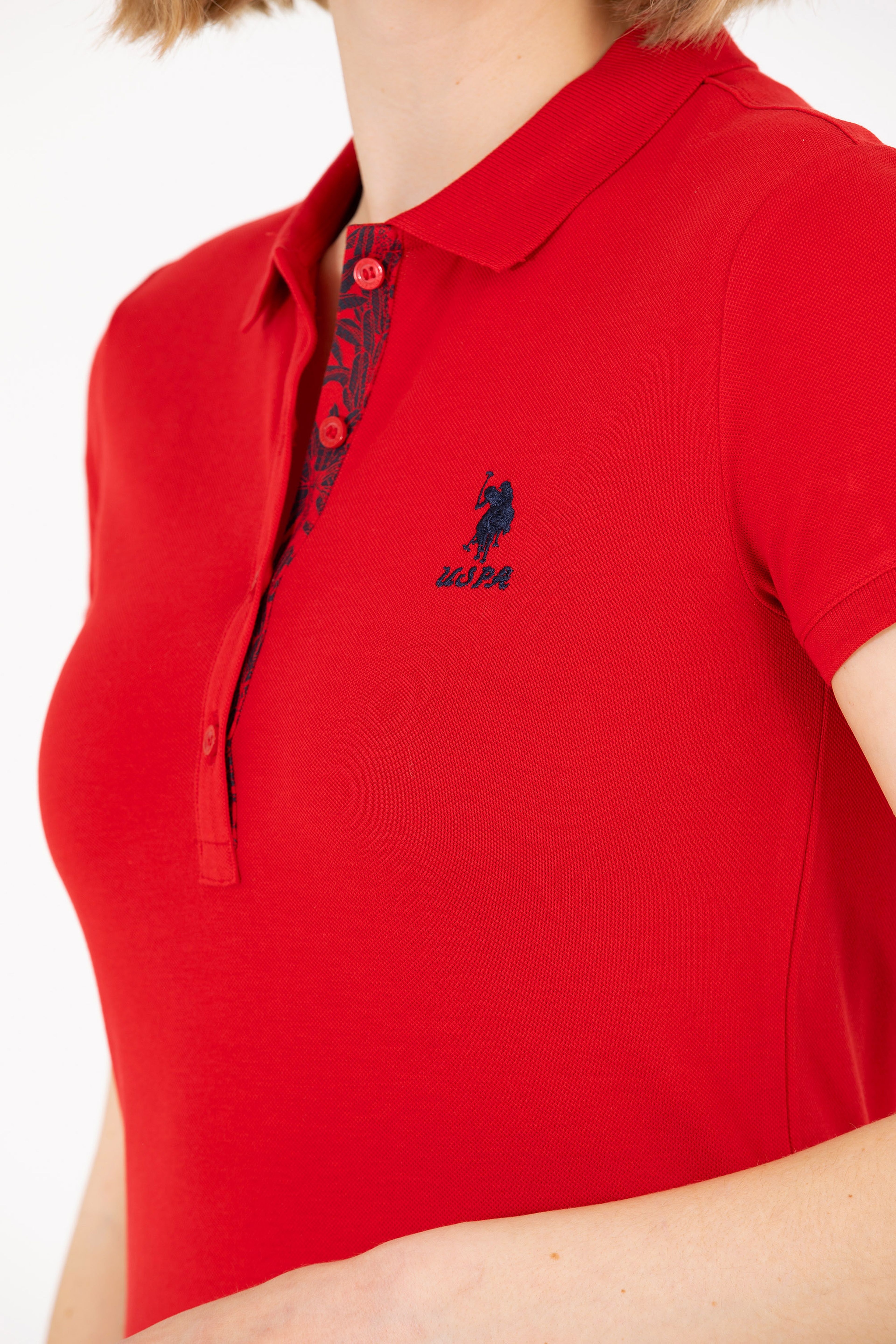 Kadın Kırmızı Basic Polo Yaka Tişört - Image 7