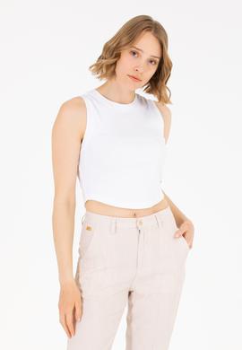 Kadın Beyaz Bisiklet Yaka Crop Basic Tişört - 50270100006