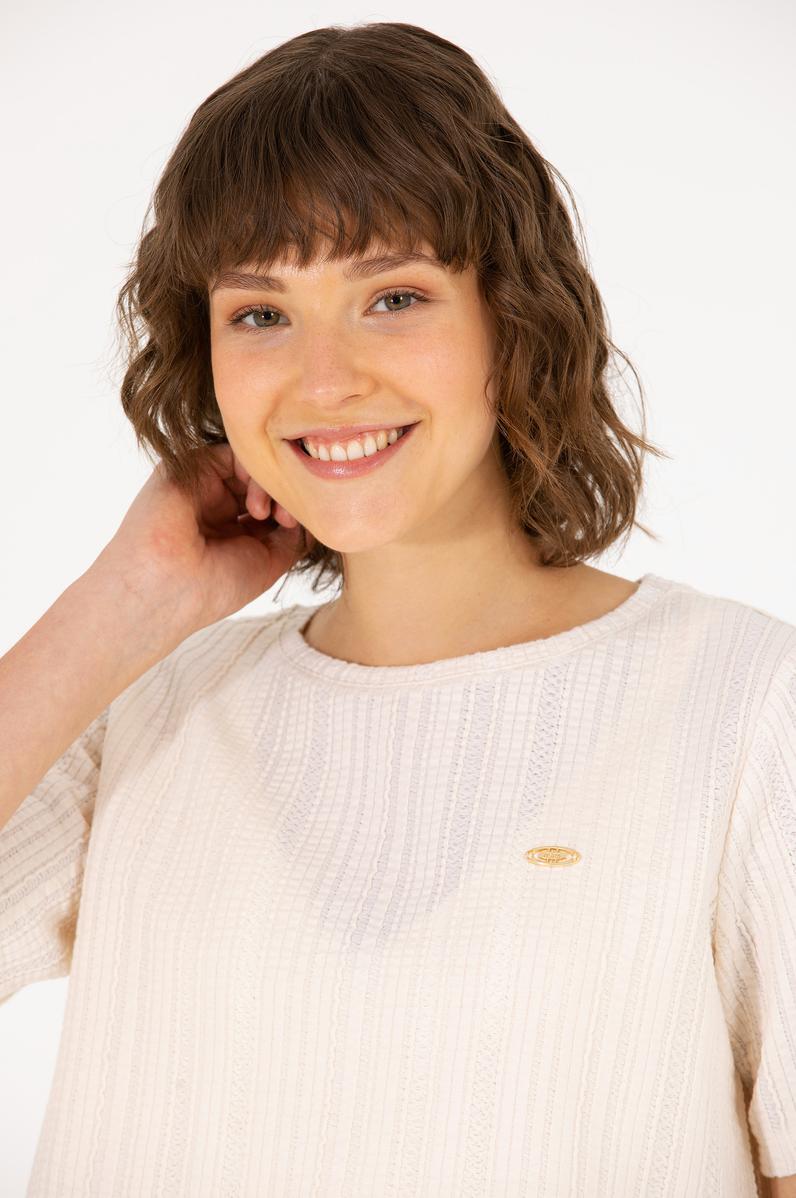 Kadın Krem Bisiklet Yaka Tişört