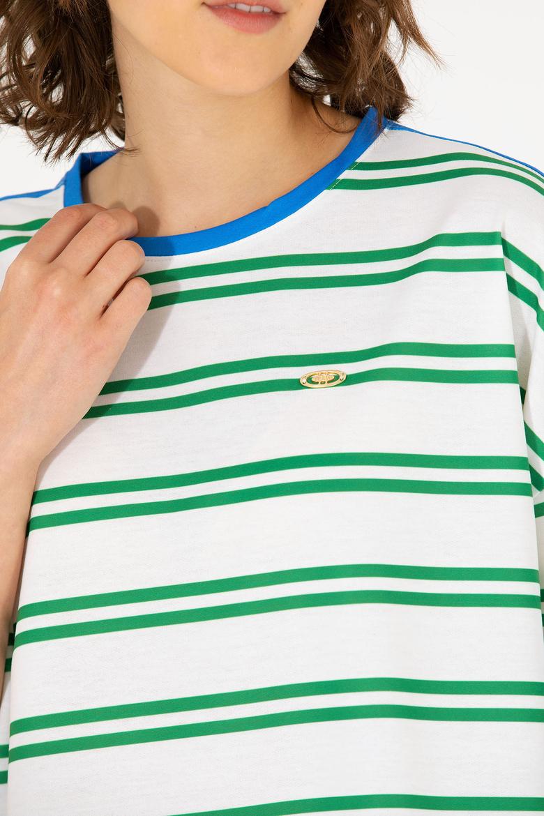 Kadın Yeşil Bisiklet Yaka Tişört - 50262482005