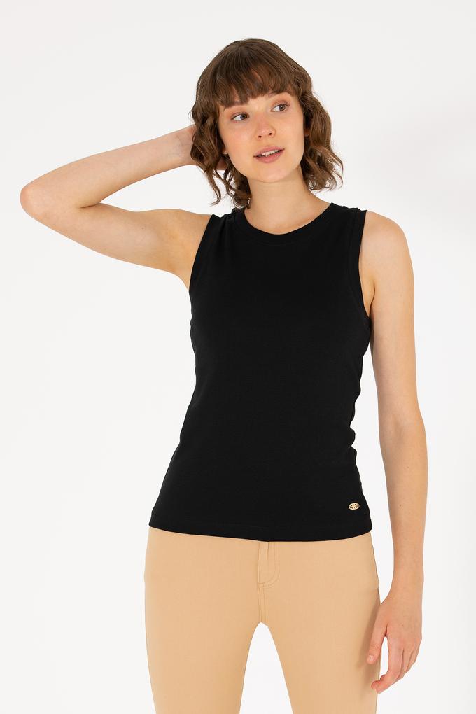 Kadın Siyah Bisiklet Yaka Kolsuz Basic Tişört