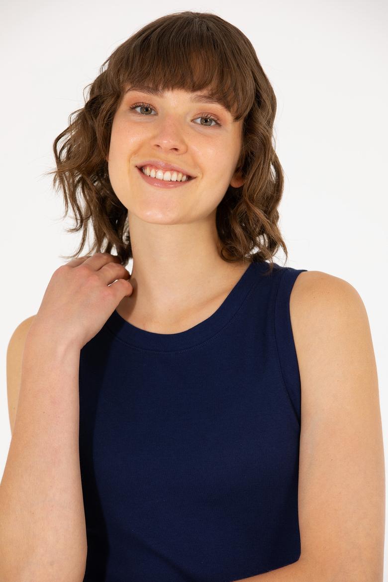 Kadın Lacivert Bisiklet Yaka Kolsuz Basic Tişört - 50264964054