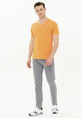 Erkek Turuncu Basic V Yaka Tişört - 50263474128