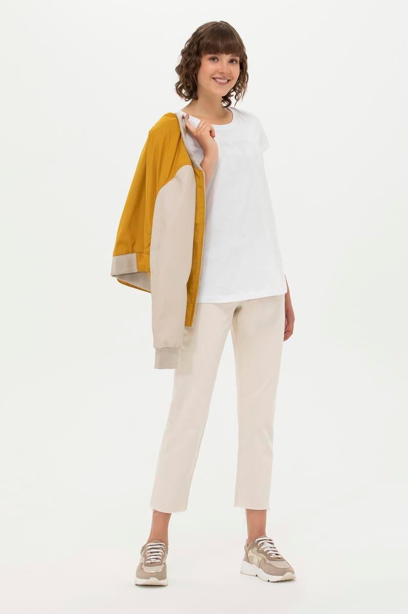 Kadın Beyaz Bisiklet Yaka Basic Tişört