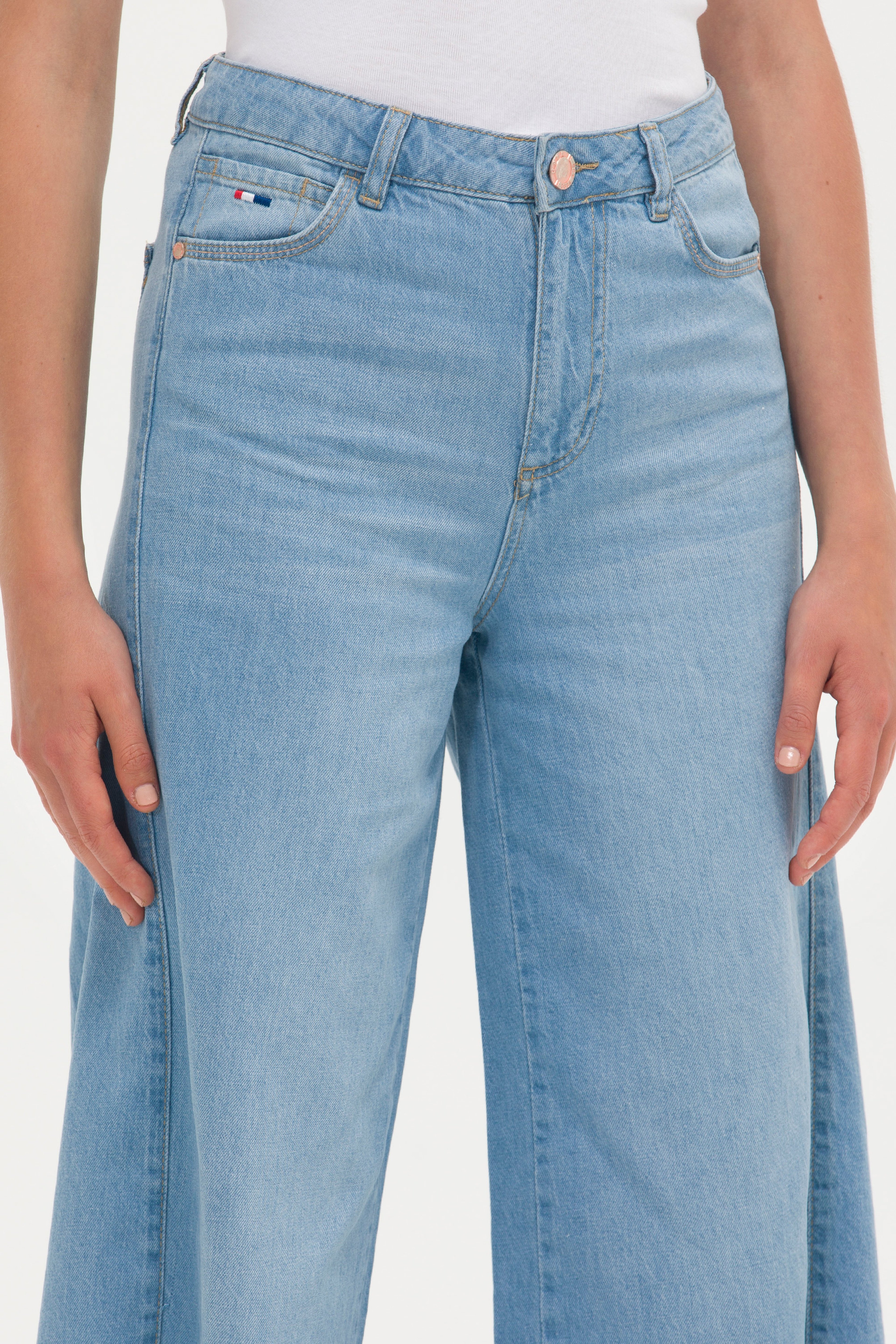 Kadın Açık Mavi Flare Cropped Fit Jean Pantolon - Image 5