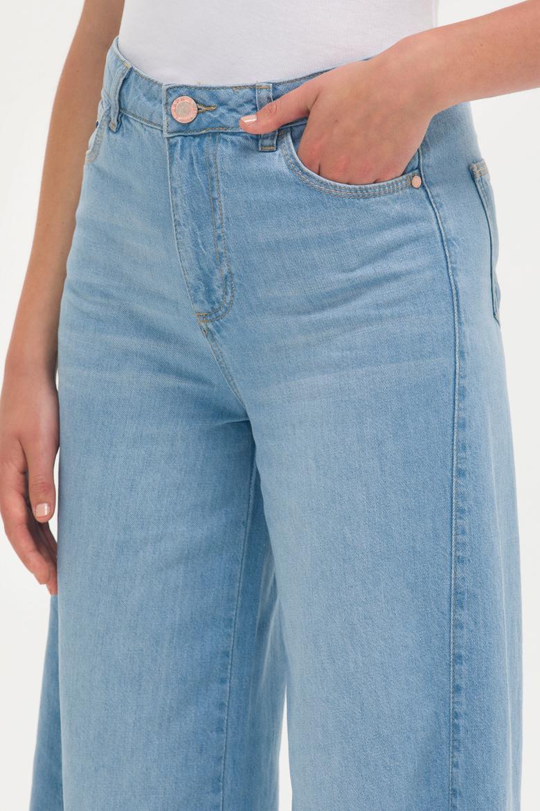 Kadın Açık Mavi Flare Cropped Fit Jean Pantolon - 50263780003