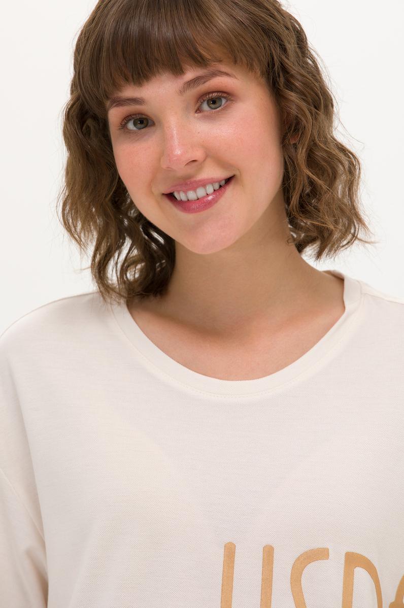 Kadın Krem Bisiklet Yaka Tişört