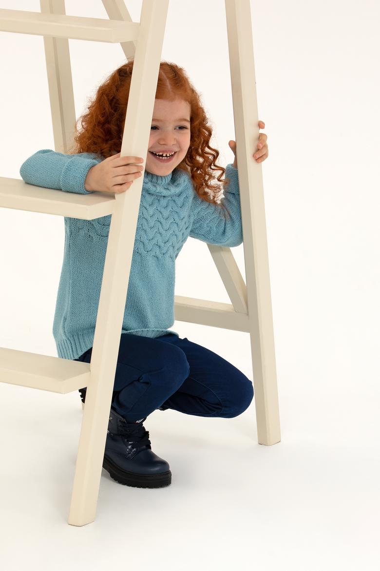 Kız Çocuk Mavi Bisiklet Yaka Kazak