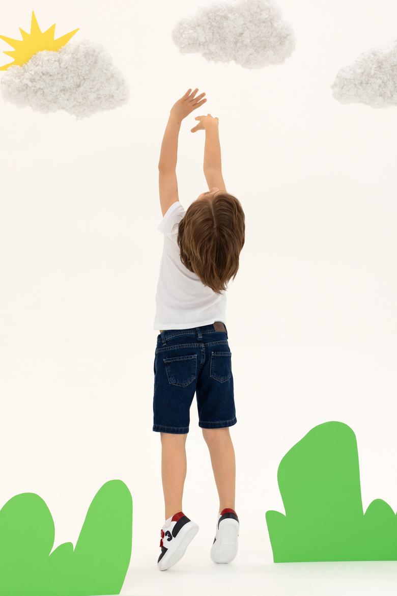 Çocuk Beyaz Bisiklet Yaka Tişört - 50266021049