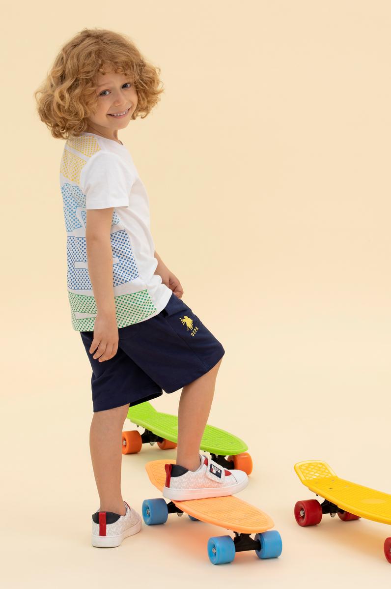 Çocuk Beyaz Bisiklet Yaka Tişört