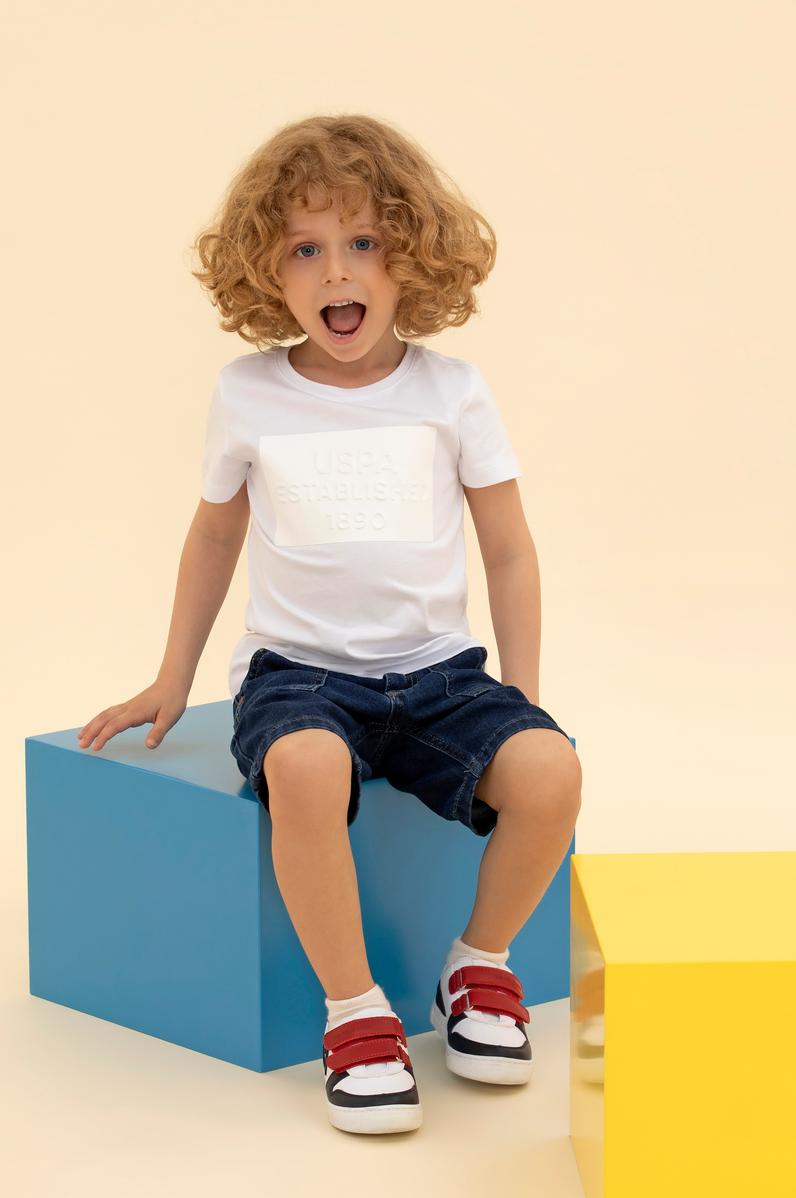 Çocuk Beyaz Bisiklet Yaka Tişört