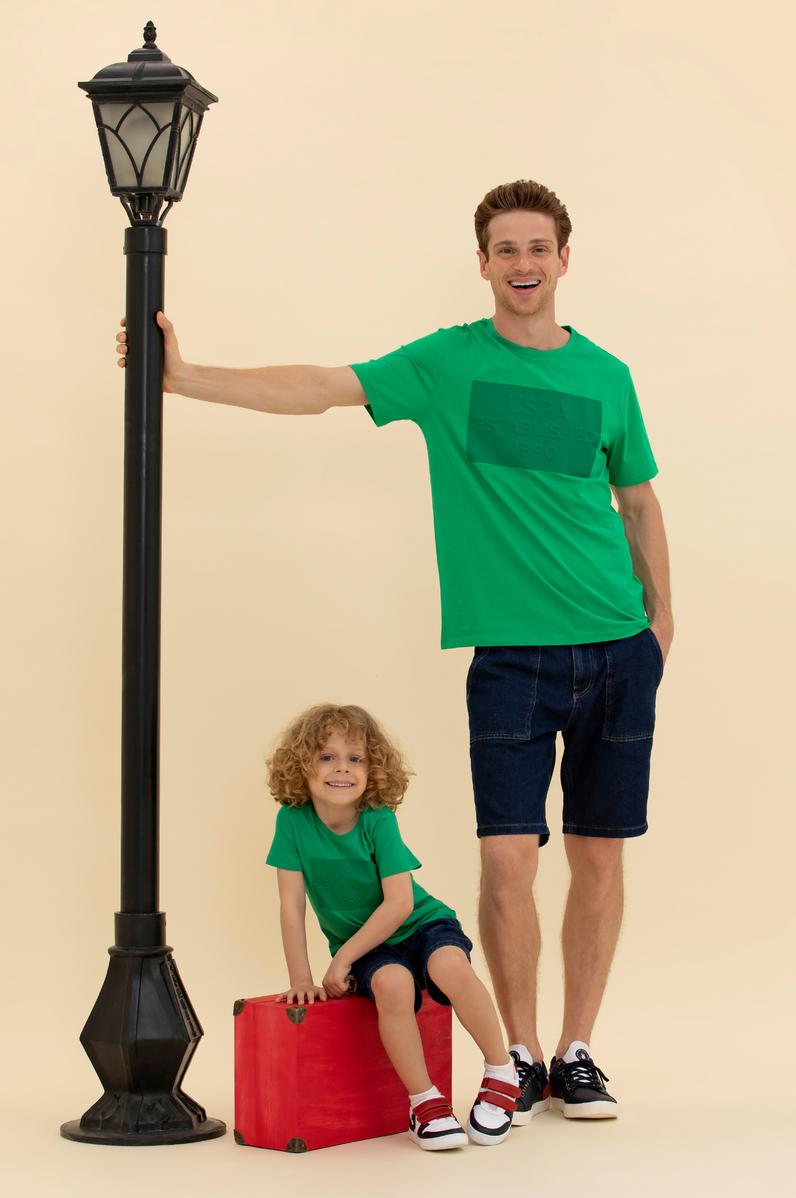 Erkek Yeşil Bisiklet Yaka Tişört