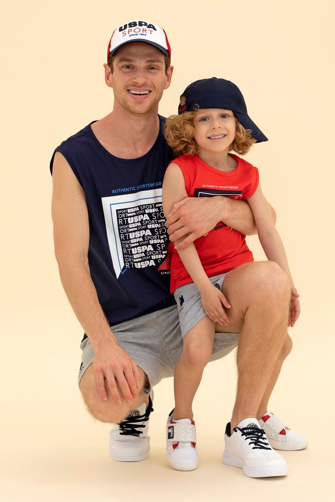 Erkek Çocuk Kırmızı Bisiklet Yaka Kolsuz Tişört