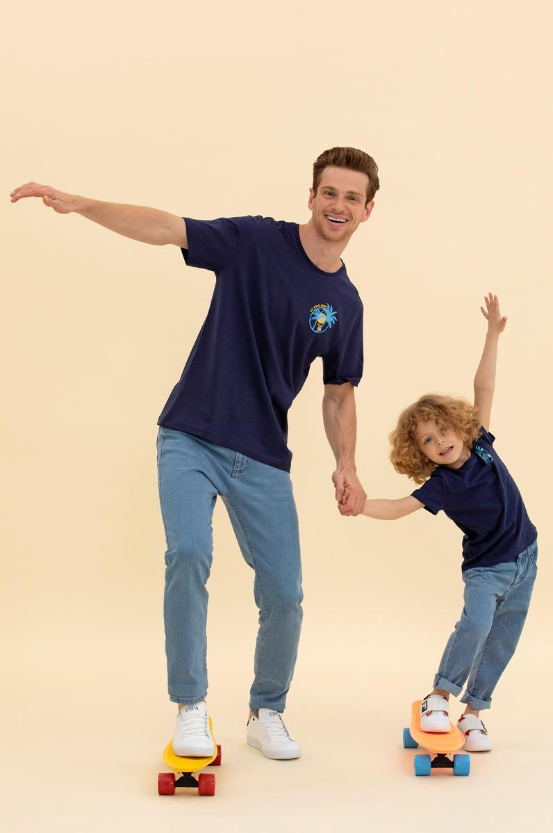 Erkek Lacivert Bisiklet Yaka Tişört