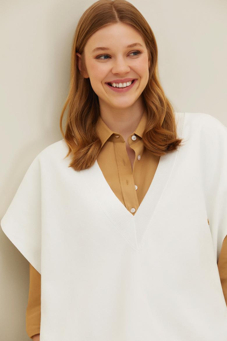 Kadın Ekru V Yaka Kazak
