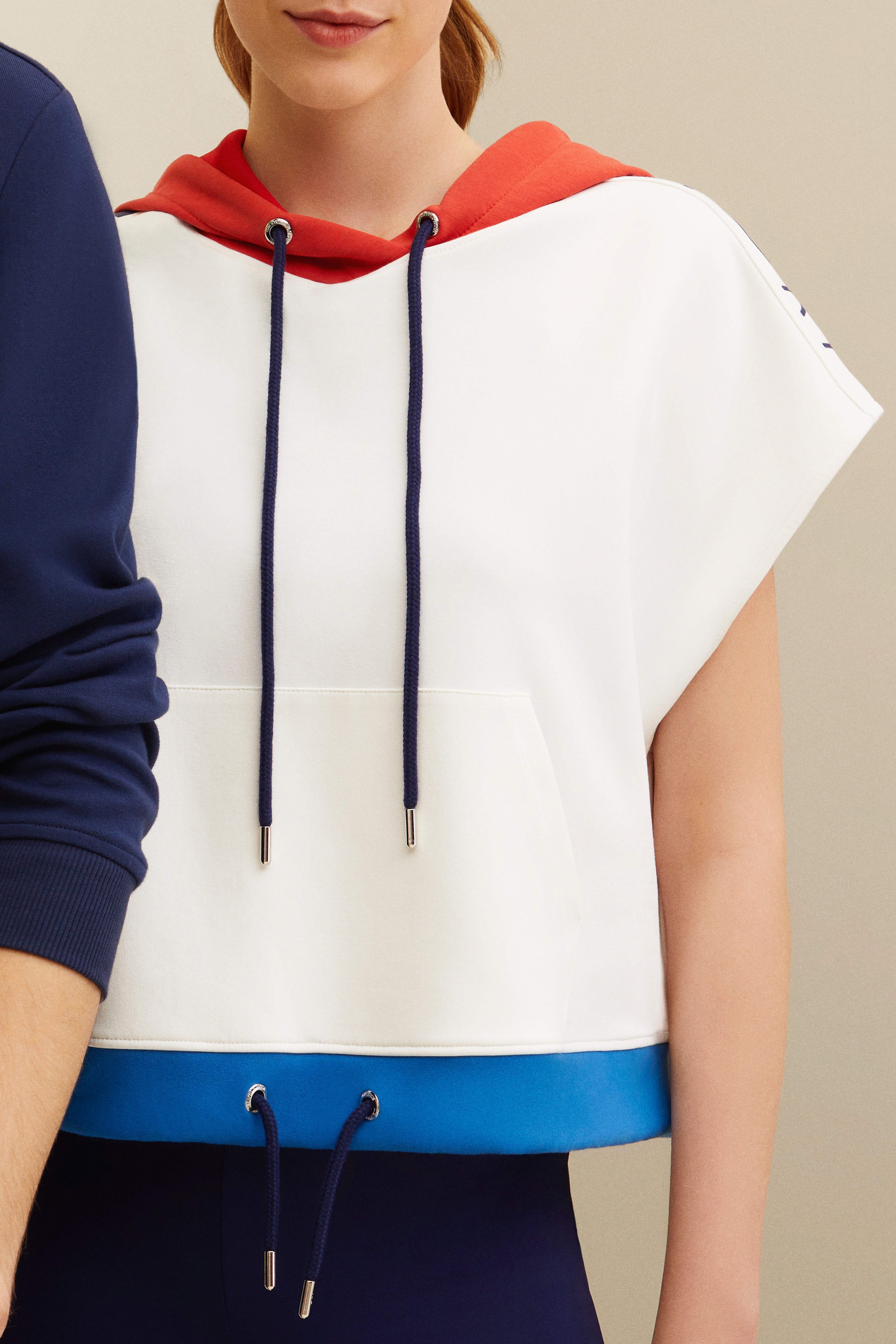 Kadın Beyaz Sweatshirt - Image 2