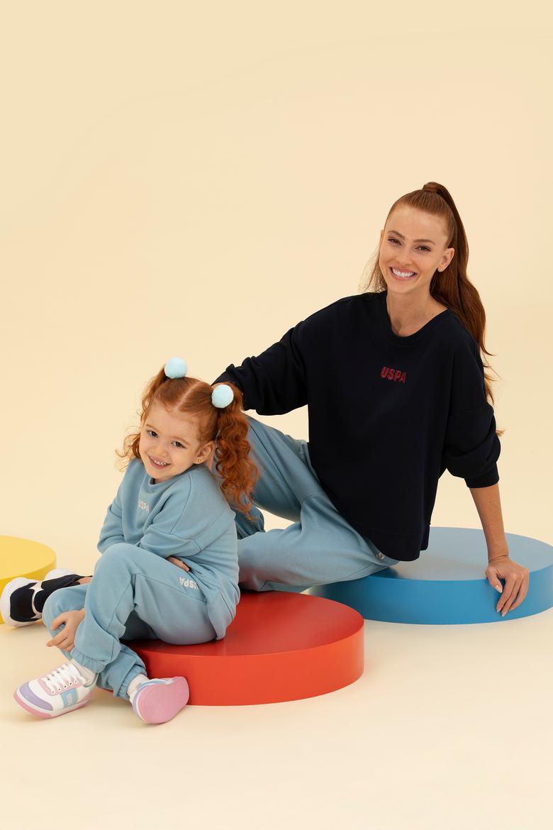 Kadın Lacivert Bisiklet Yaka Basic Sweatshirt