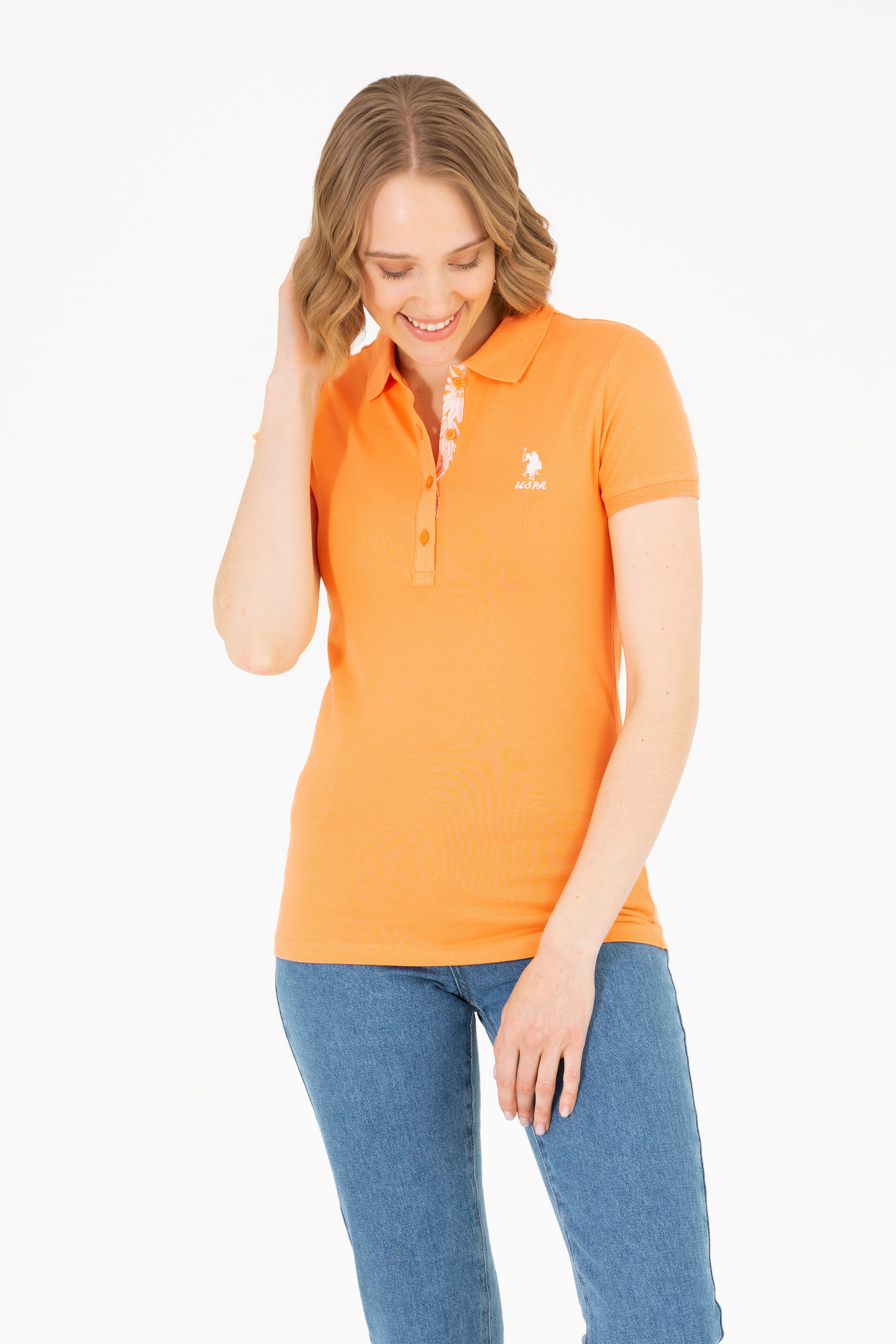 Kadın Turuncu Basic Polo Yaka Tişört - Image 4
