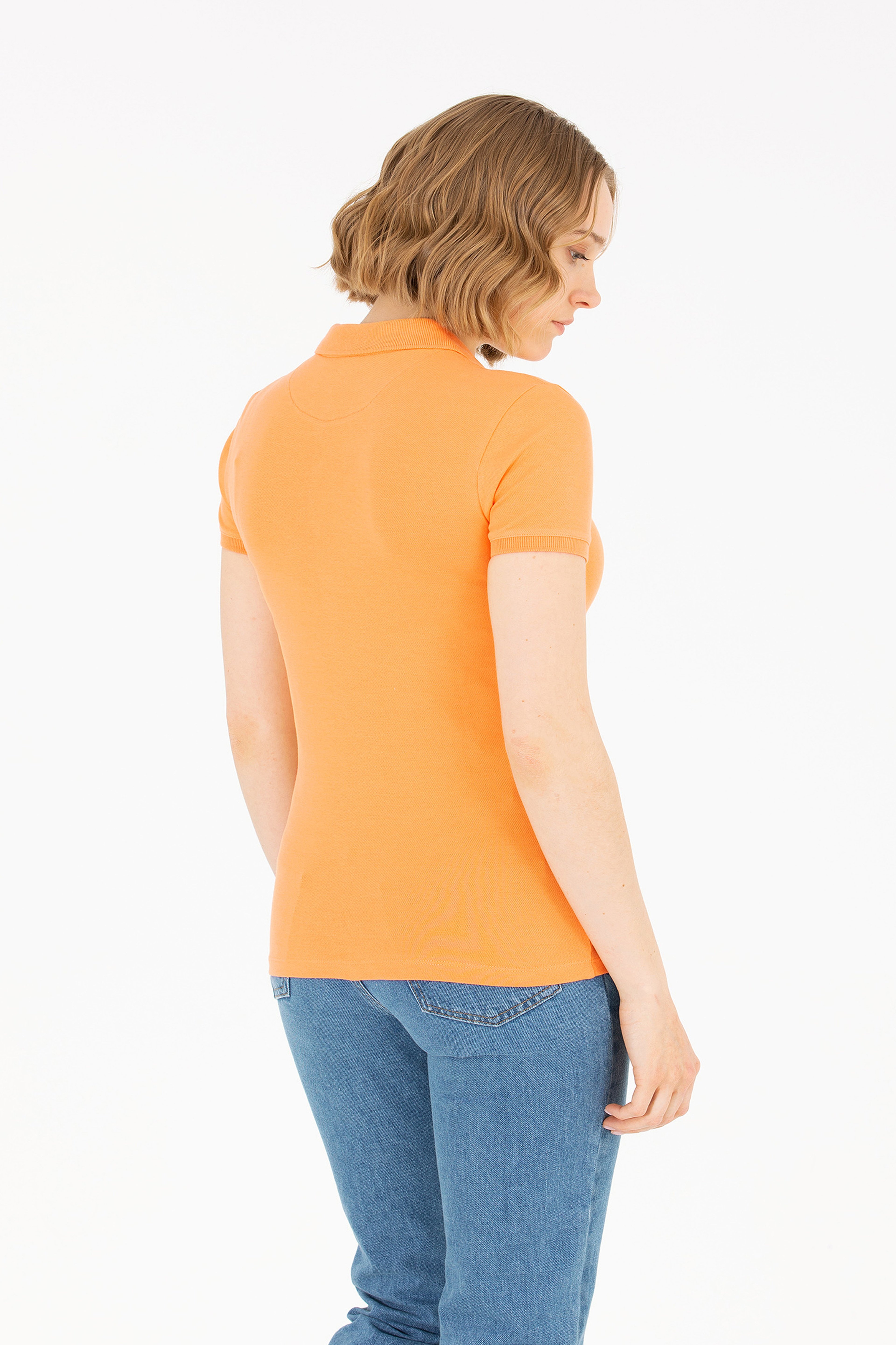 Kadın Turuncu Basic Polo Yaka Tişört - Image 6