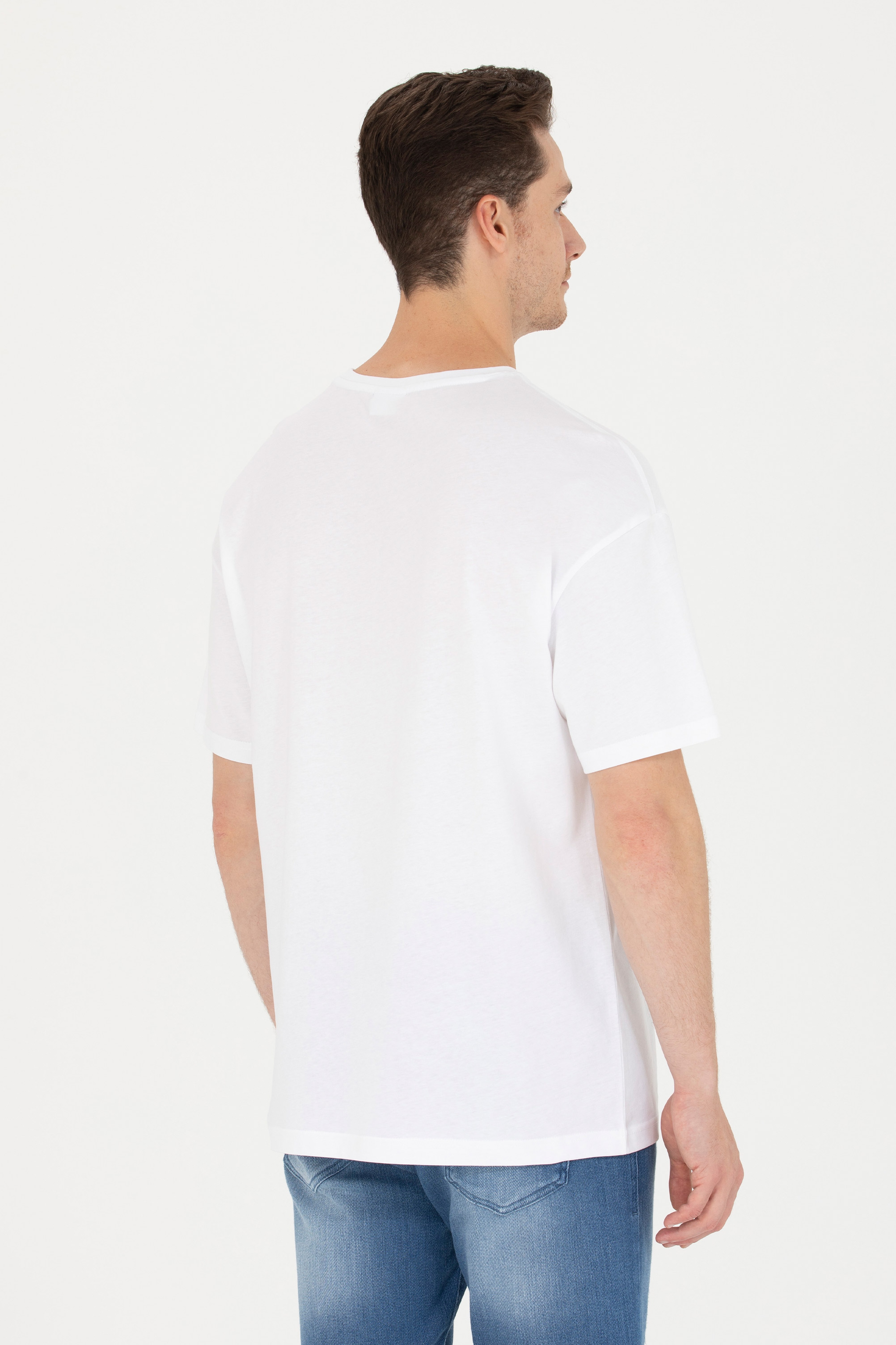 Erkek Beyaz Oversize Bisiklet Yaka Tişört - Image 5