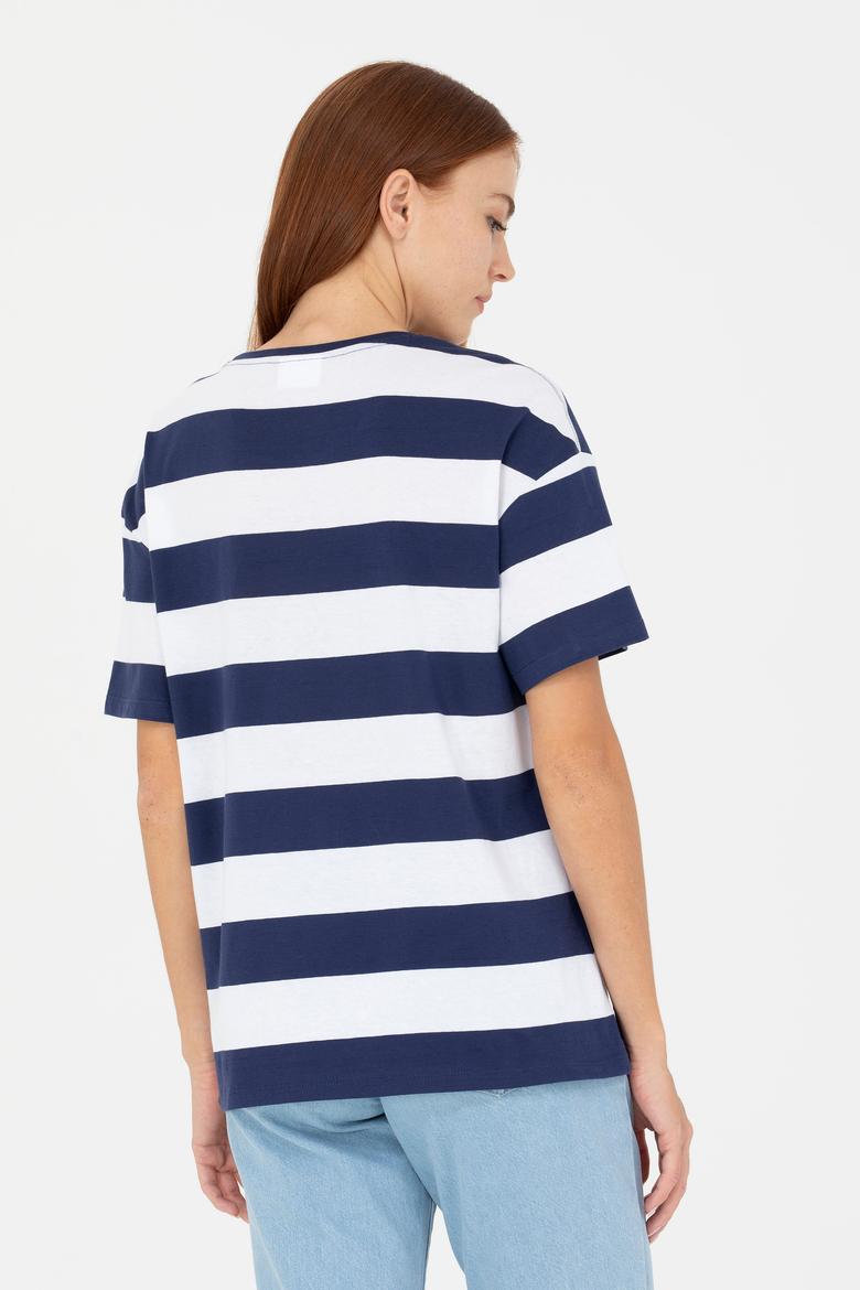 Kadın Lacivert Bisiklet Yaka Tişört - 50276716008