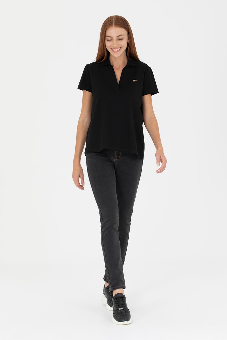 Kadın Siyah Kaçık Yaka Basic Tişört - 50271665032