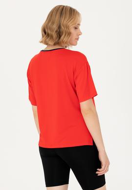 Kadın Kırmızı Bisiklet Yaka Tişört - 50264186024