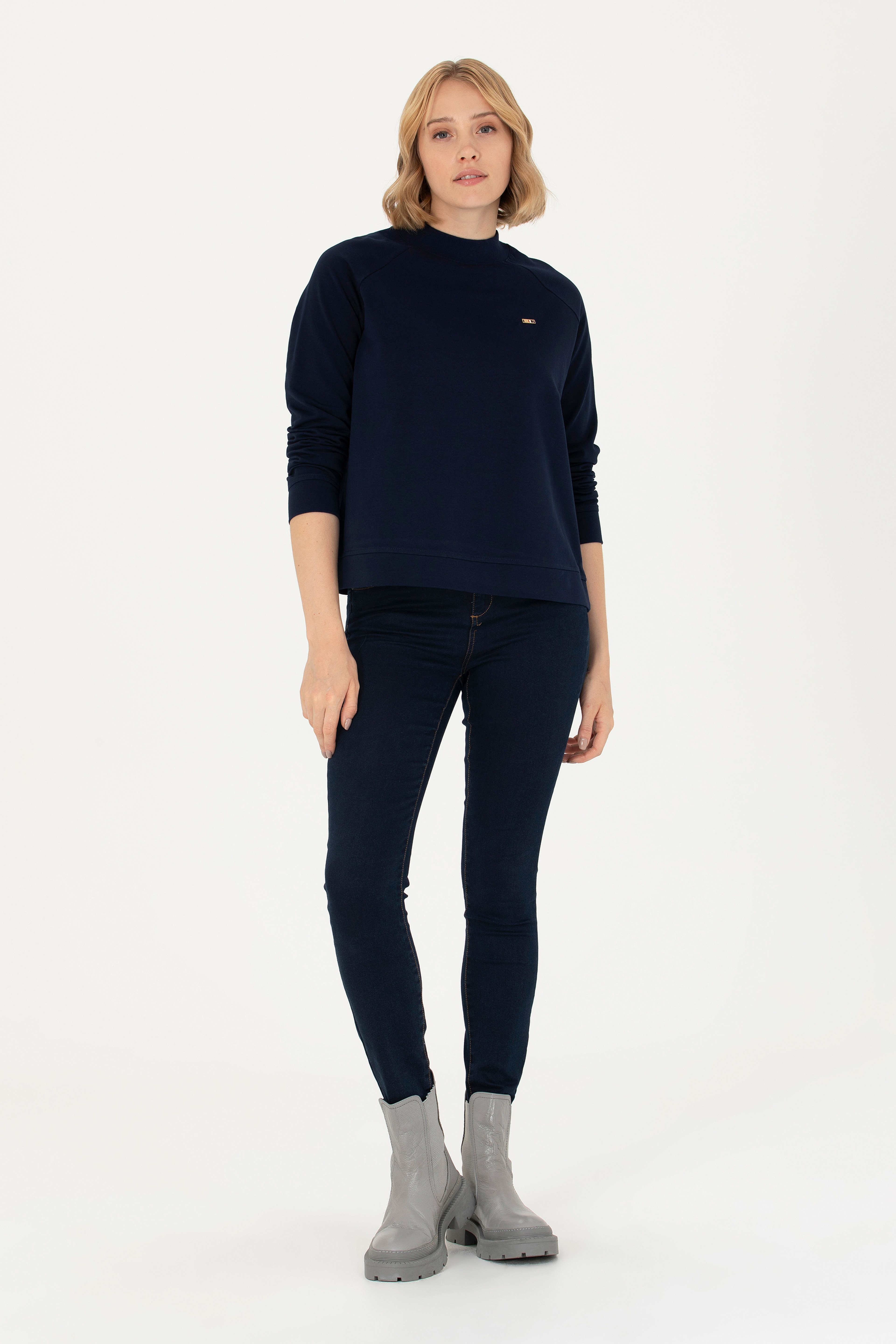 Kadın Lacivert Bisiklet Yaka Sweatshirt - Image 4
