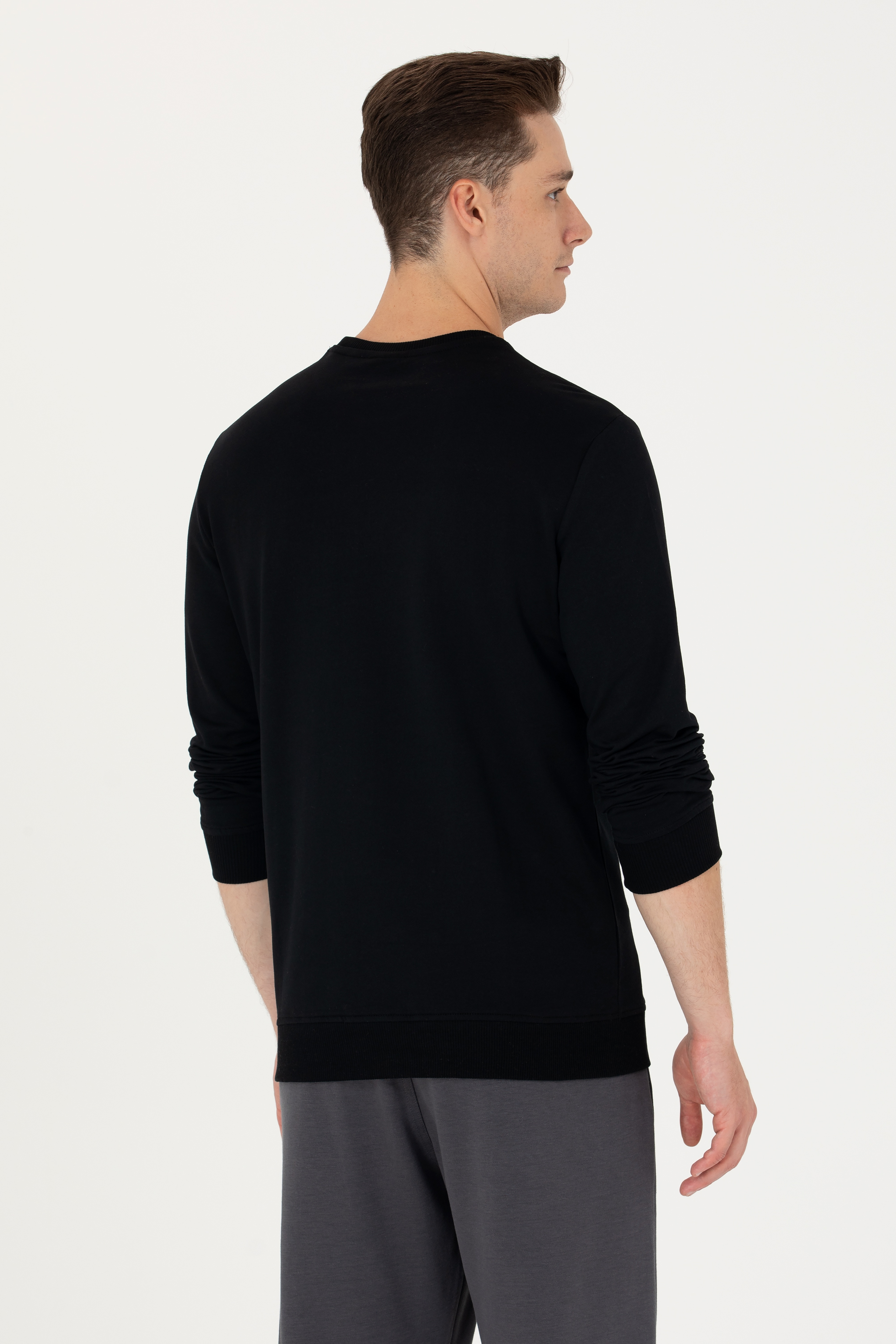 Erkek Siyah Basic Sweatshirt - Image 5