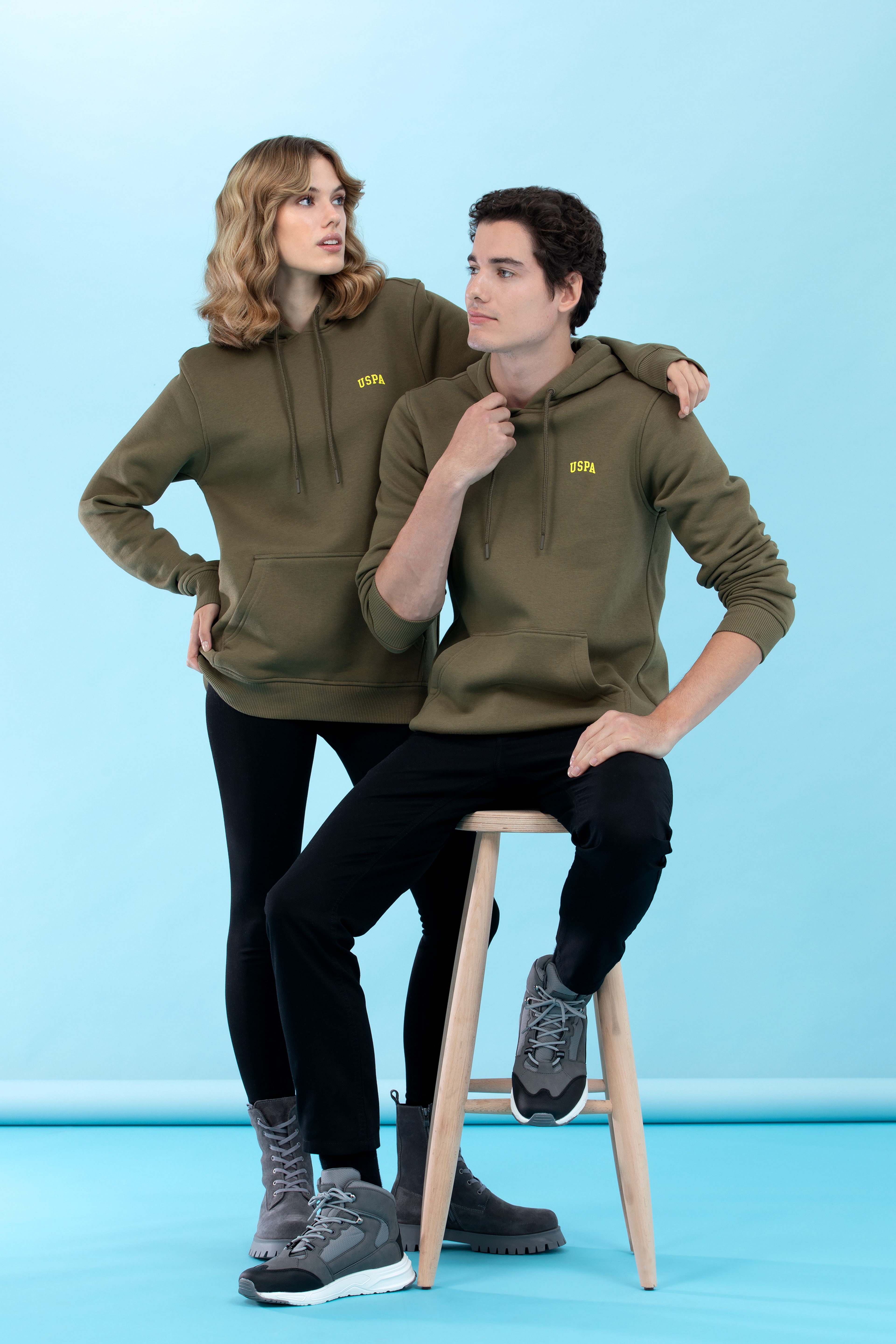 Haki Kapüşonlu Basic Sweatshirt - Image 2