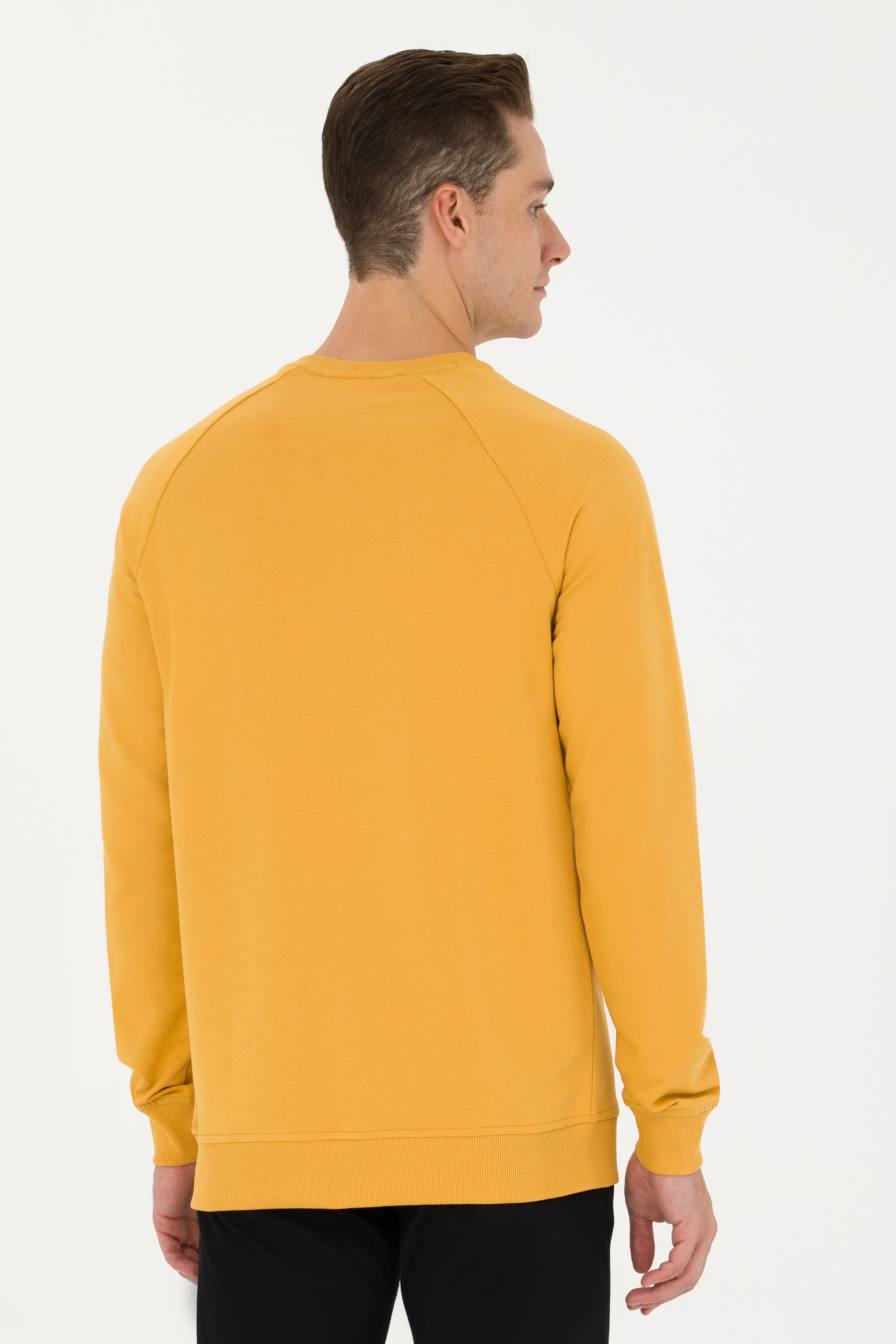 Erkek Hardal Bisiklet Yaka Basic Sweatshirt - Image 5