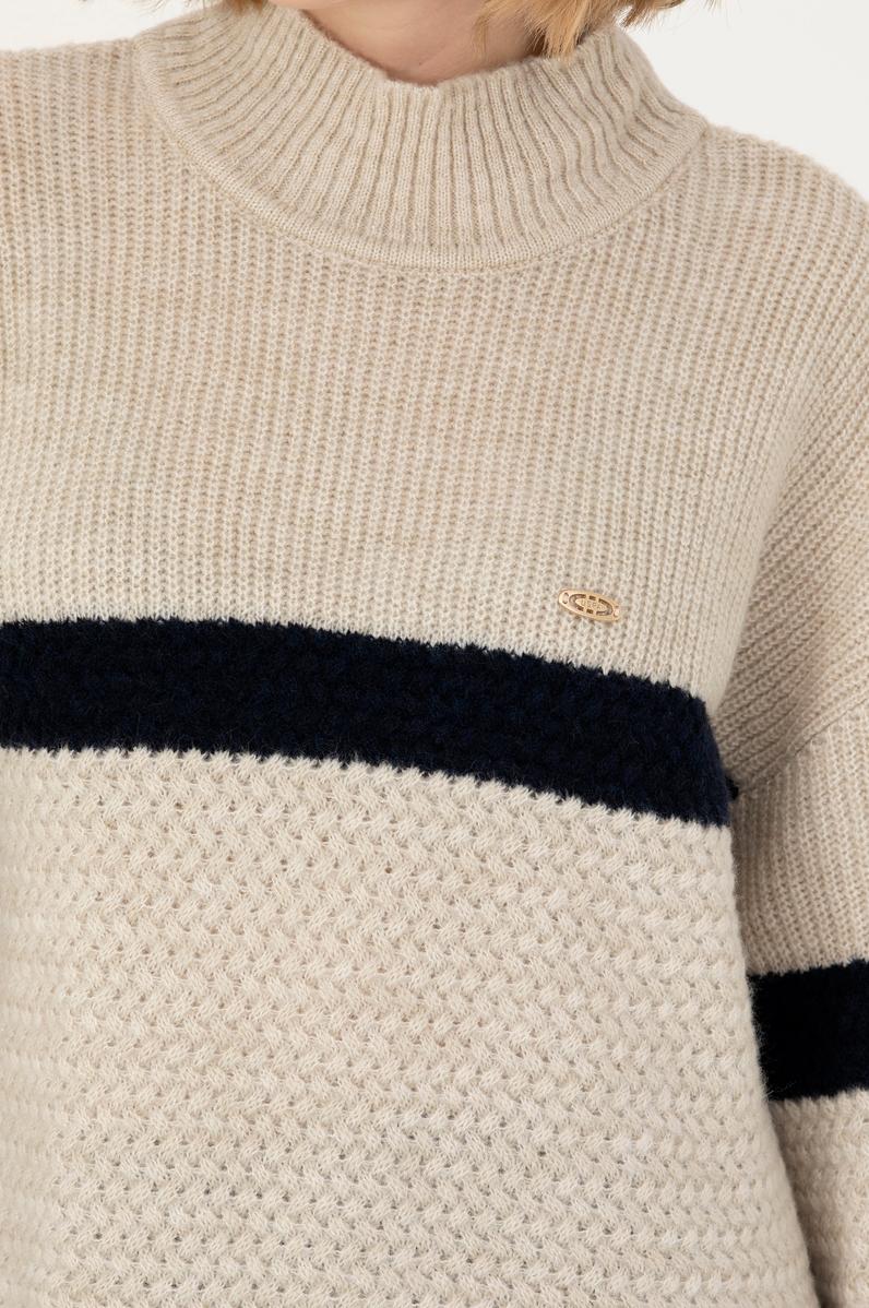 Kadın Taş Balıkçı Yaka Kazak