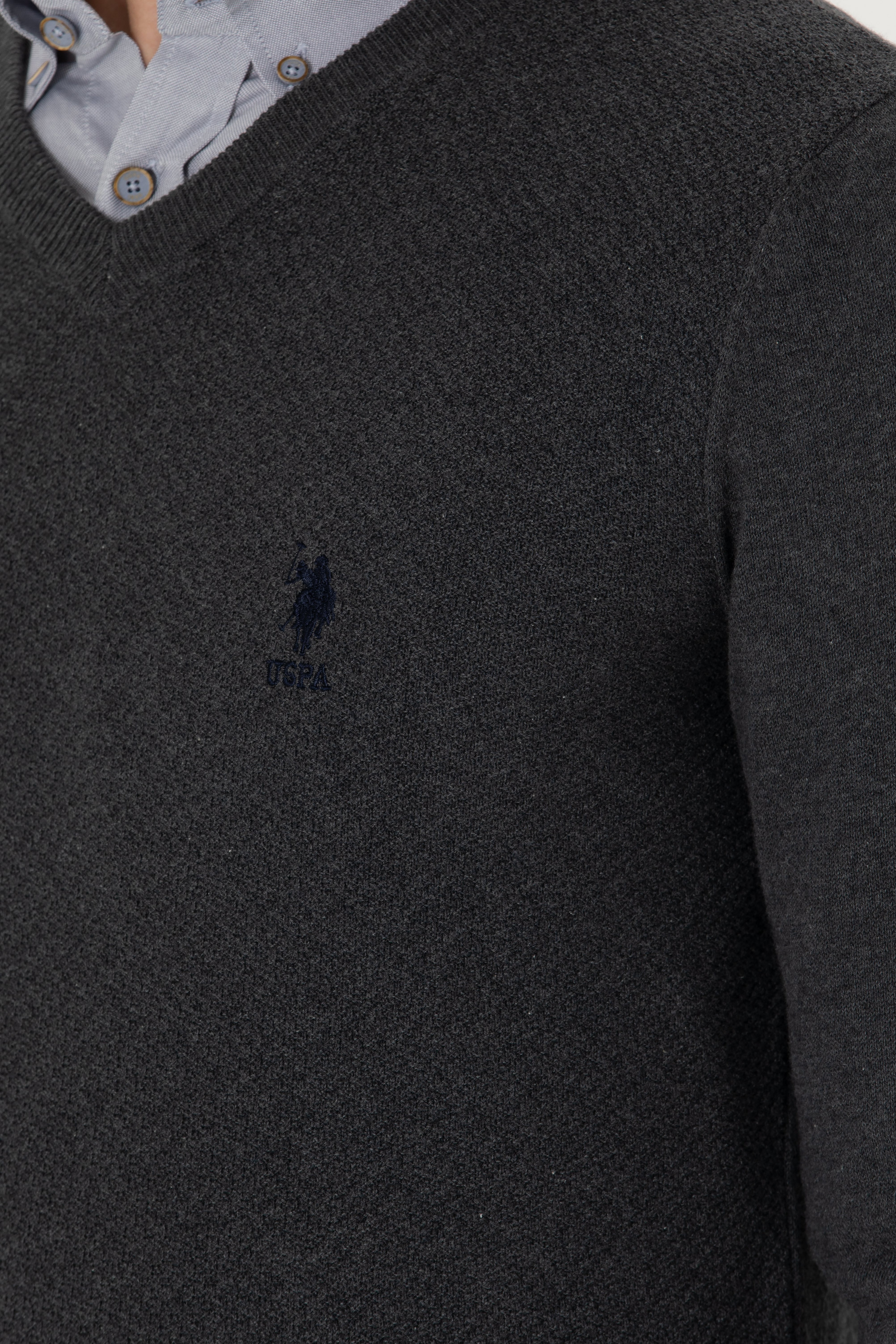 Erkek Slim Fit V Yaka Antrasit Melanj Kazak - Image 7