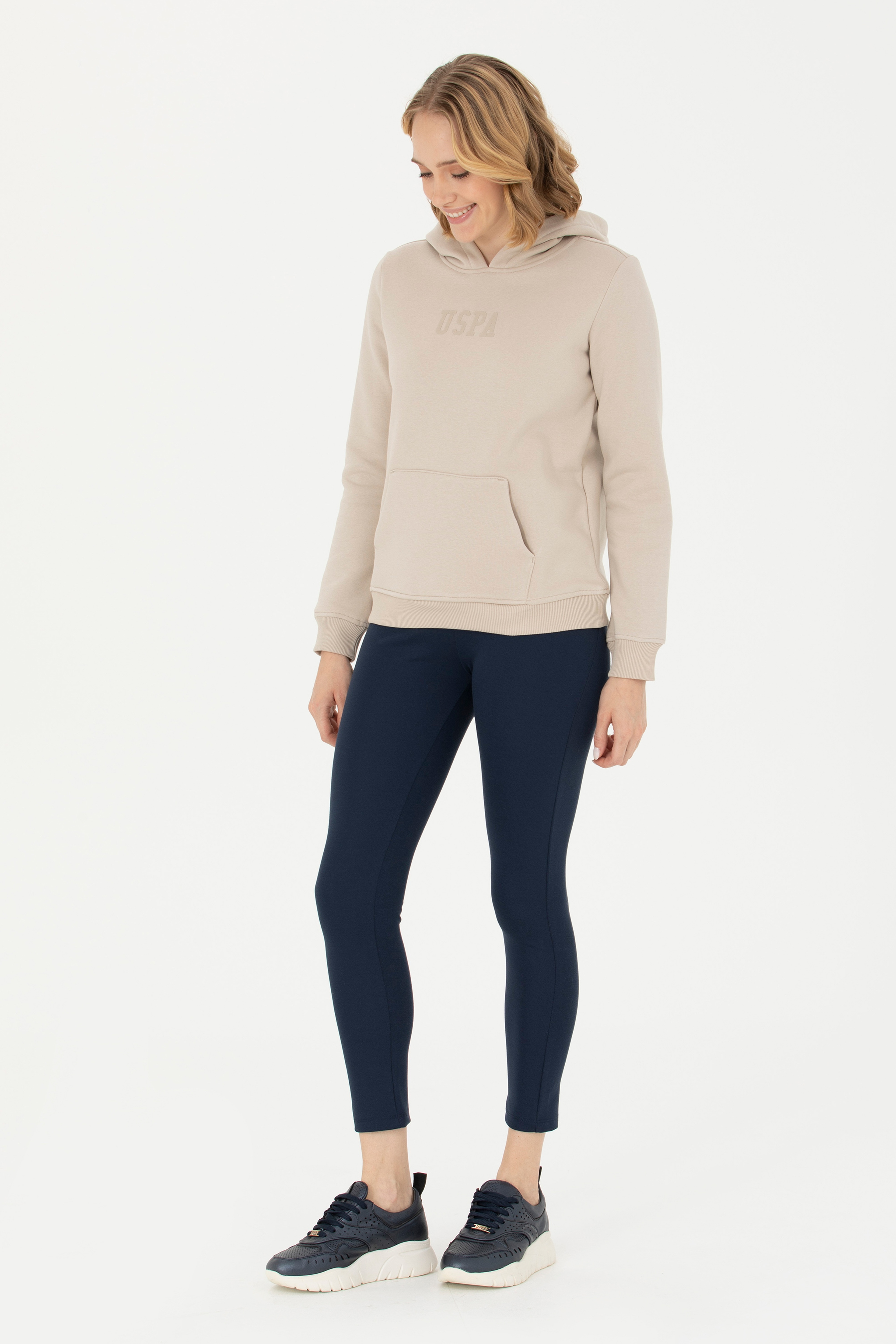 Kadın Bej Kapüşonlu Basic Sweatshirt - Image 4
